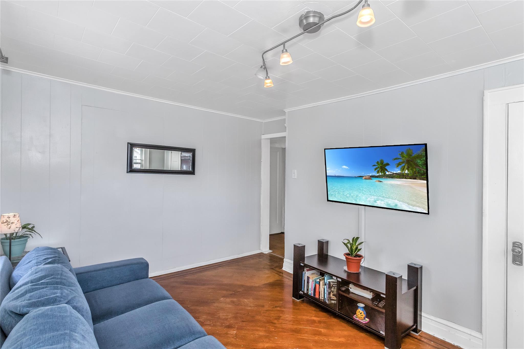 190-30 103rd Avenue, Hollis, NY 11423