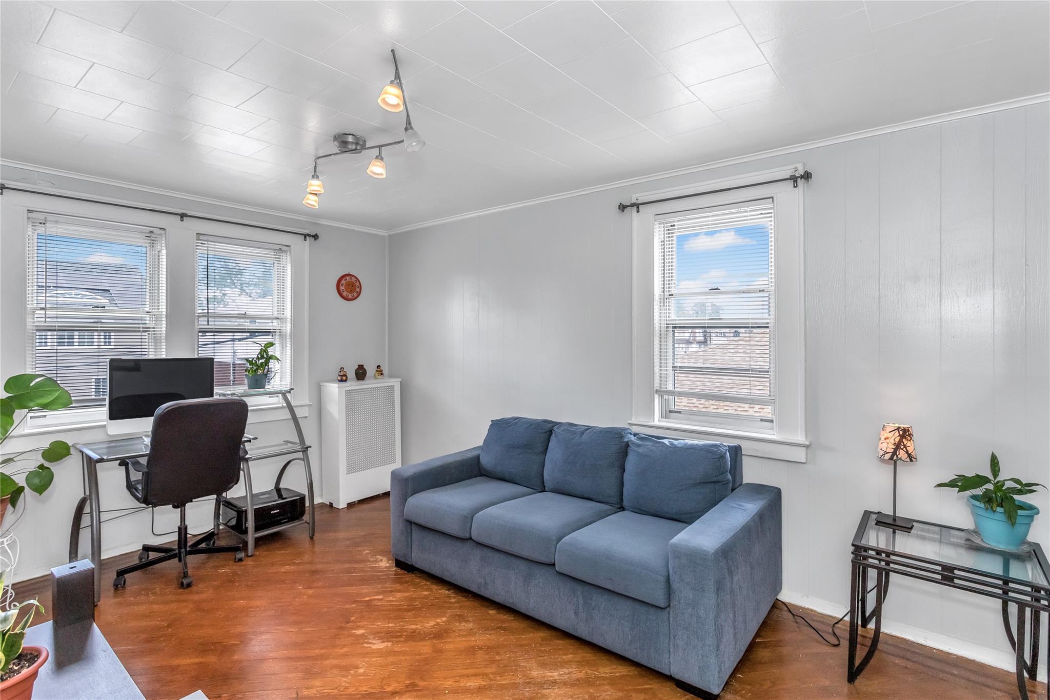 190-30 103rd Avenue, Hollis, NY 11423