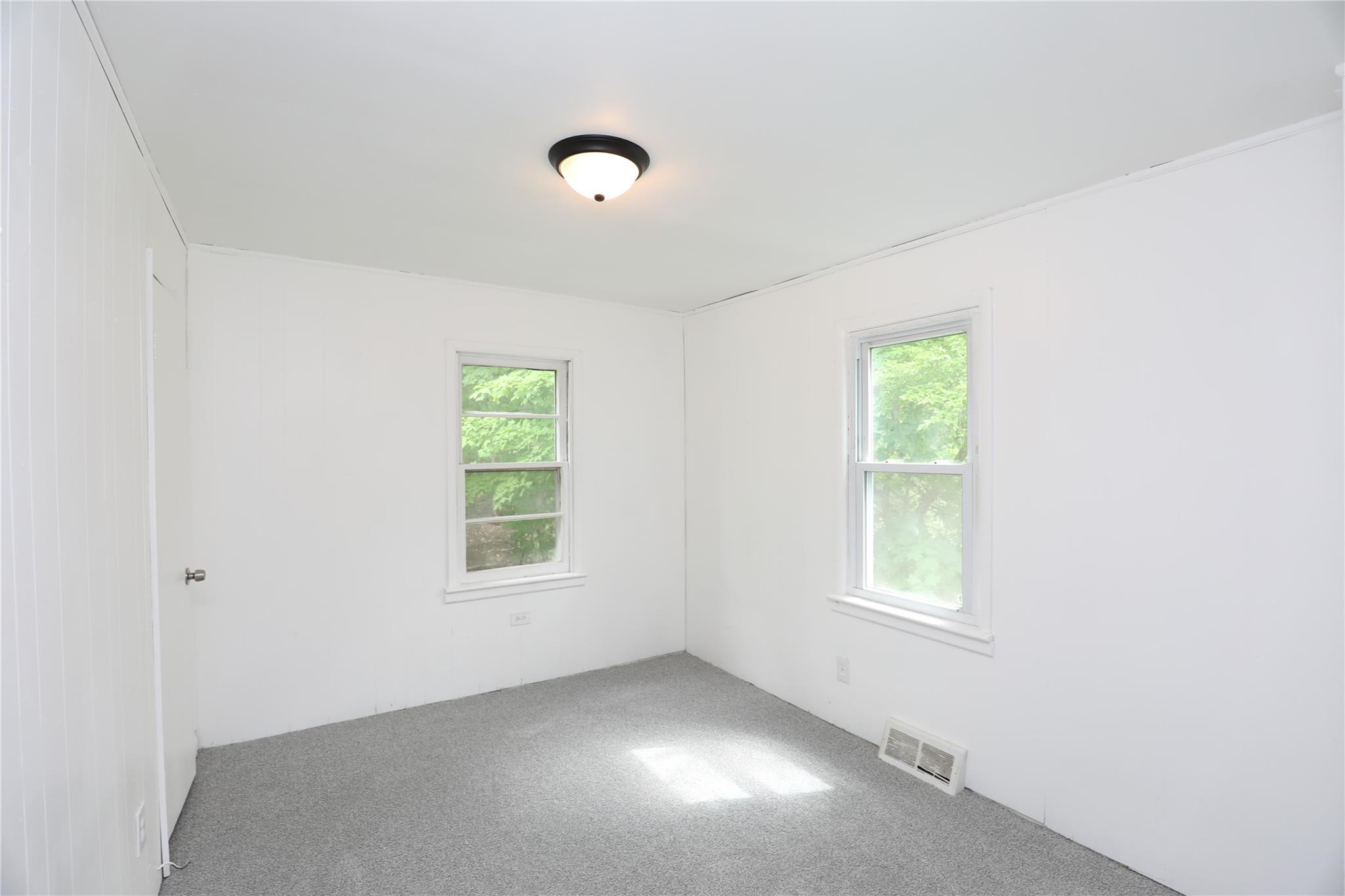 17 Rear Chapel Street, Ellenville, NY 12428