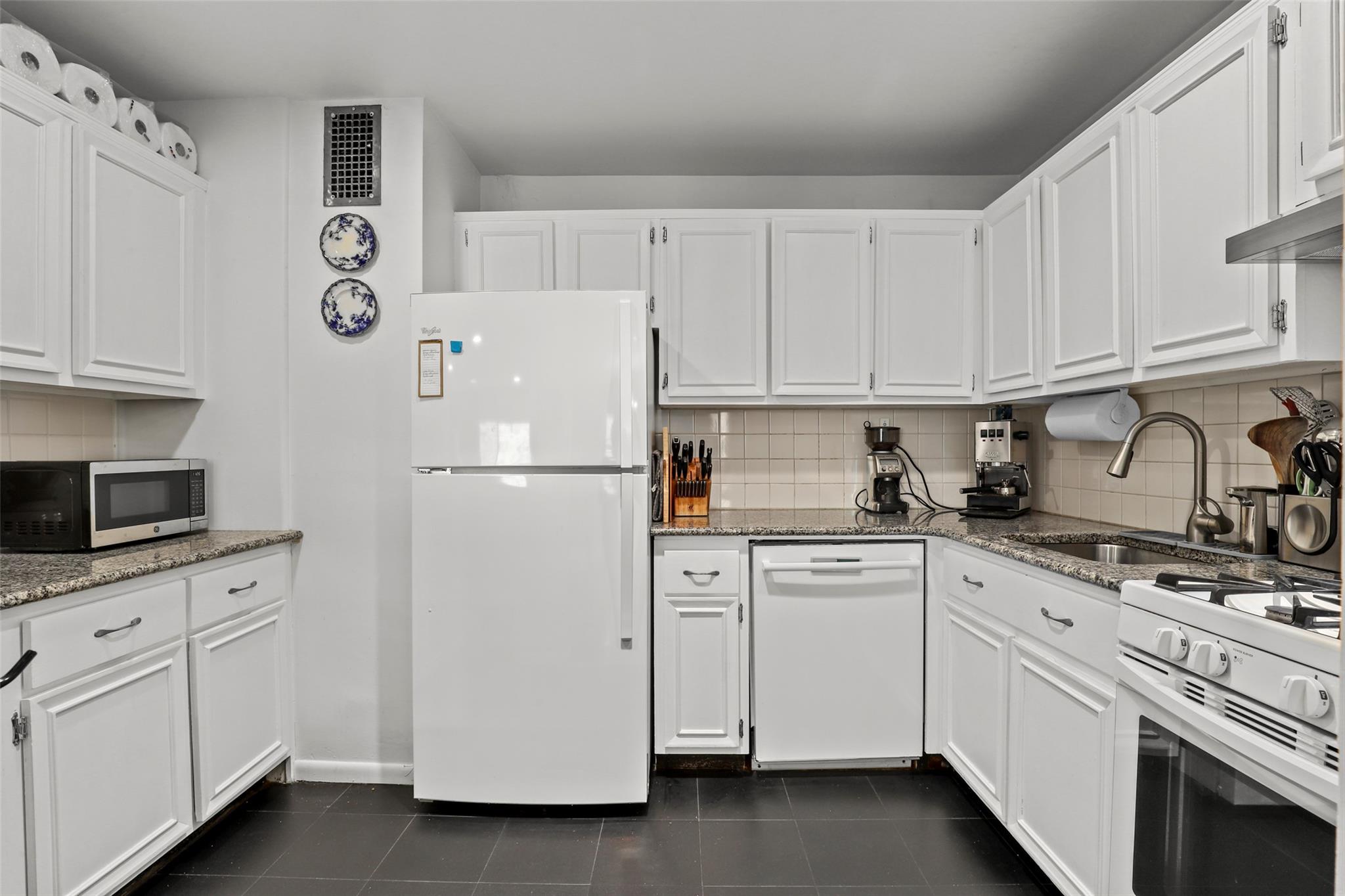 25 Lake Street # 7K & 7L, White Plains, NY 10603