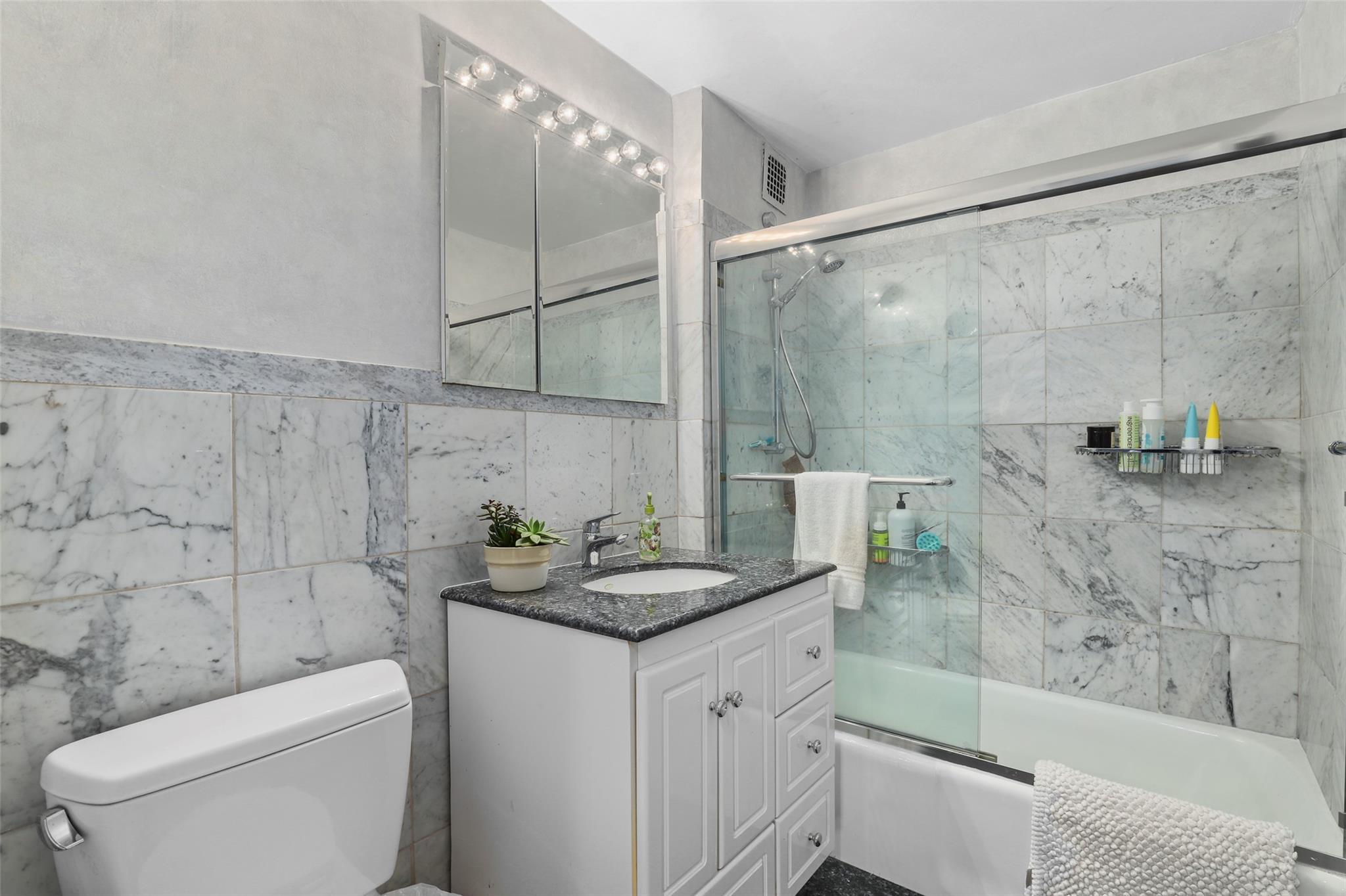 25 Lake Street # 7K & 7L, White Plains, NY 10603