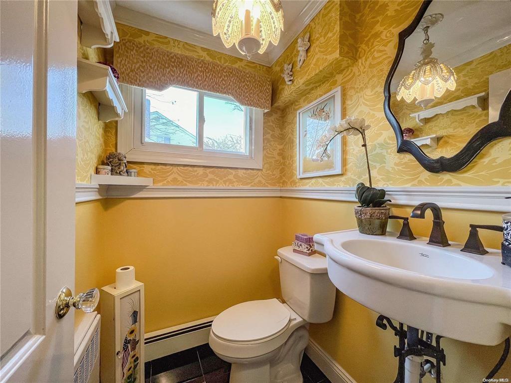 47 Myson Street, West Islip, NY 11795