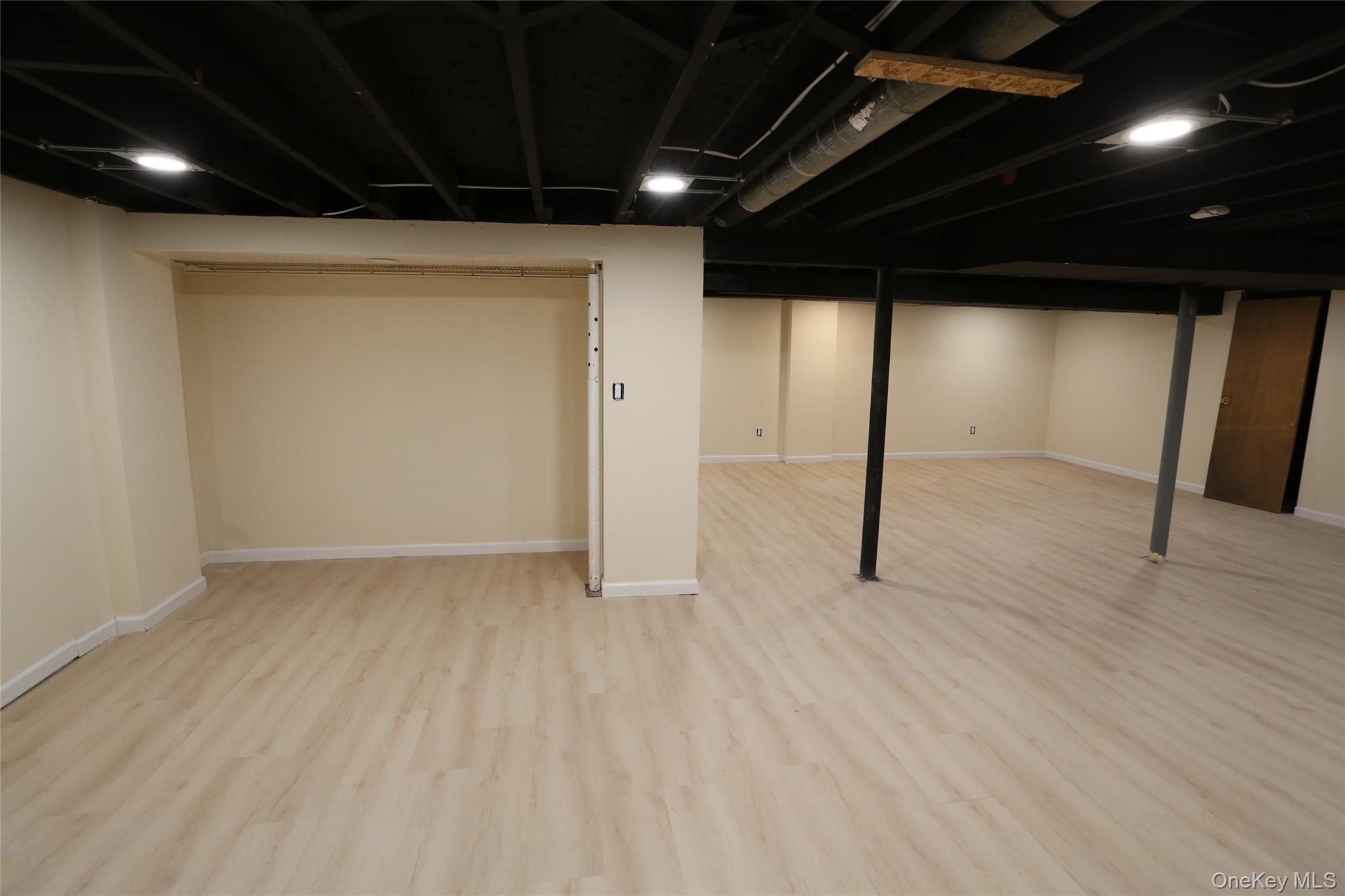 20 Pineview Road, West Nyack, NY 10994