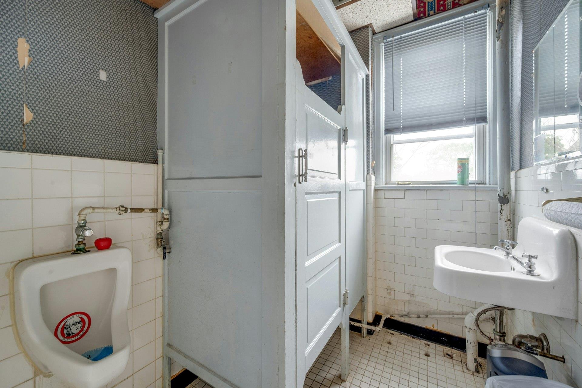 433 White Plains Road, Eastchester, NY 10709