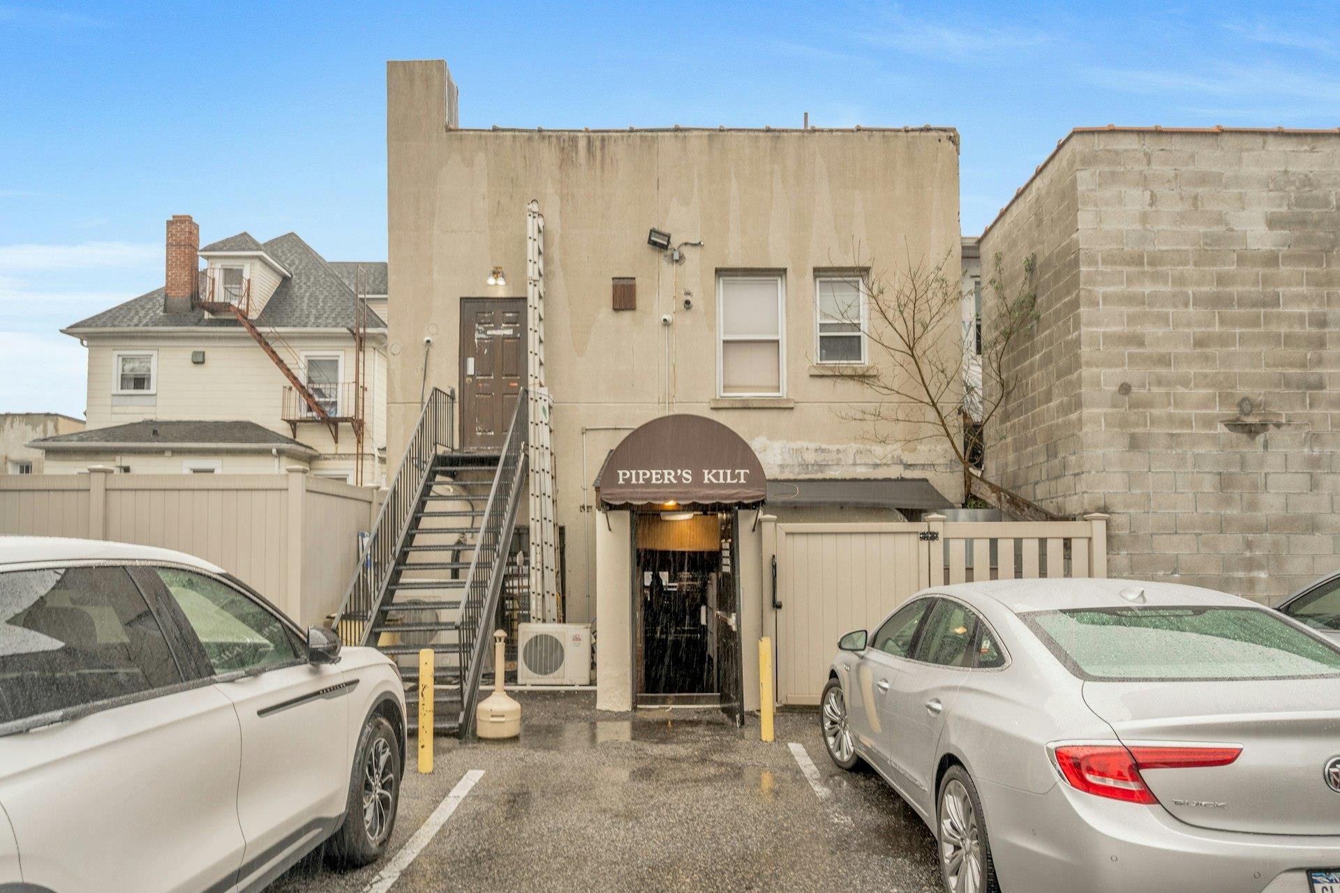 433 White Plains Road, Eastchester, NY 10709