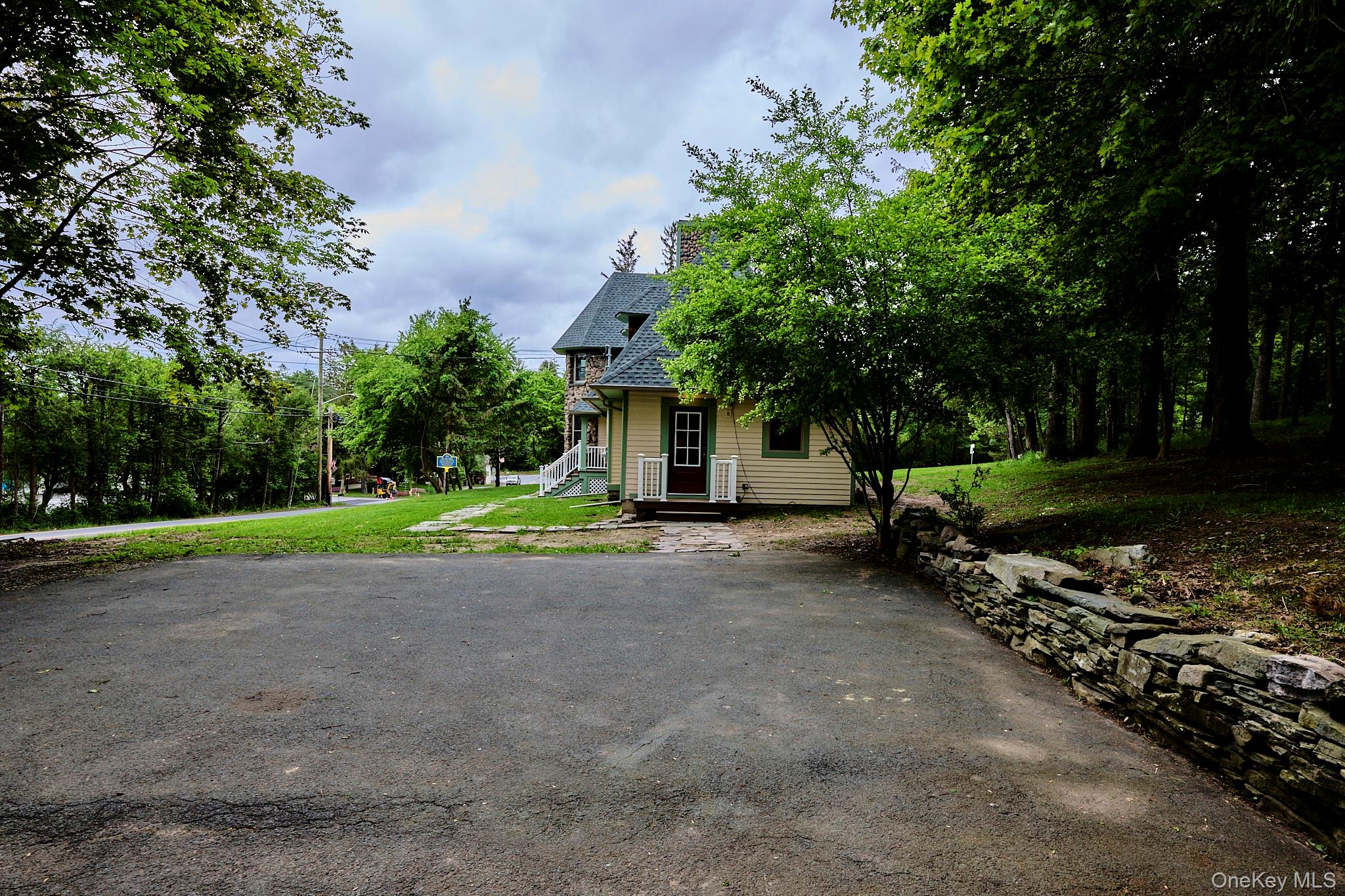 608 High Road, Glen Spey, NY 12737