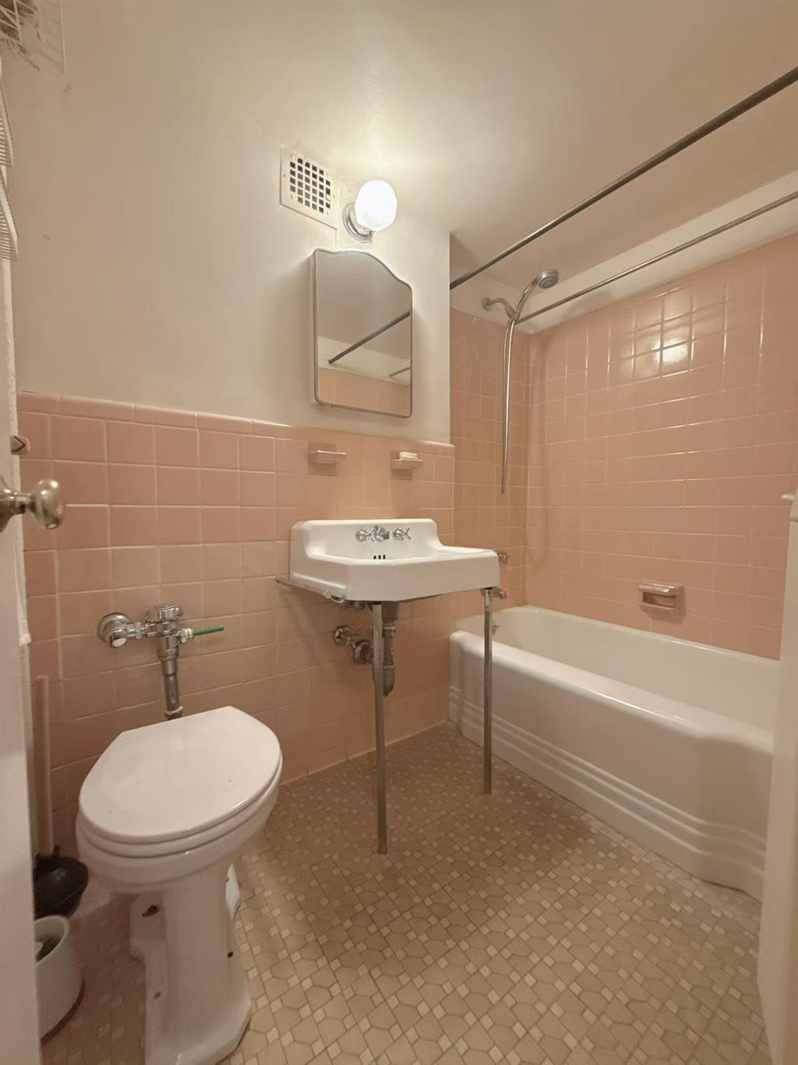 35-11 85th Street # 6A, Jackson Heights, NY 11756