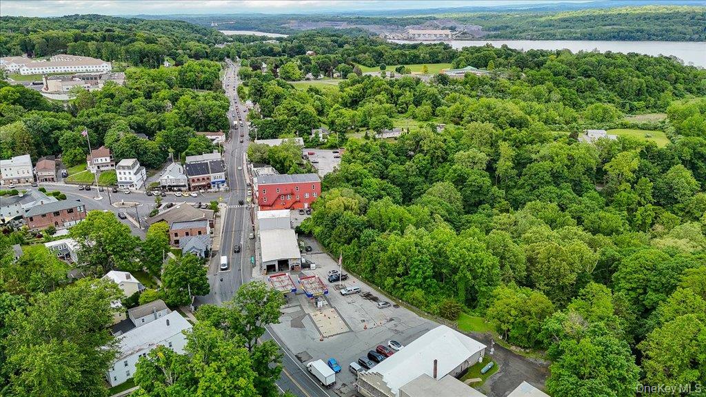 1316 Route 9W, Marlboro, NY 12542