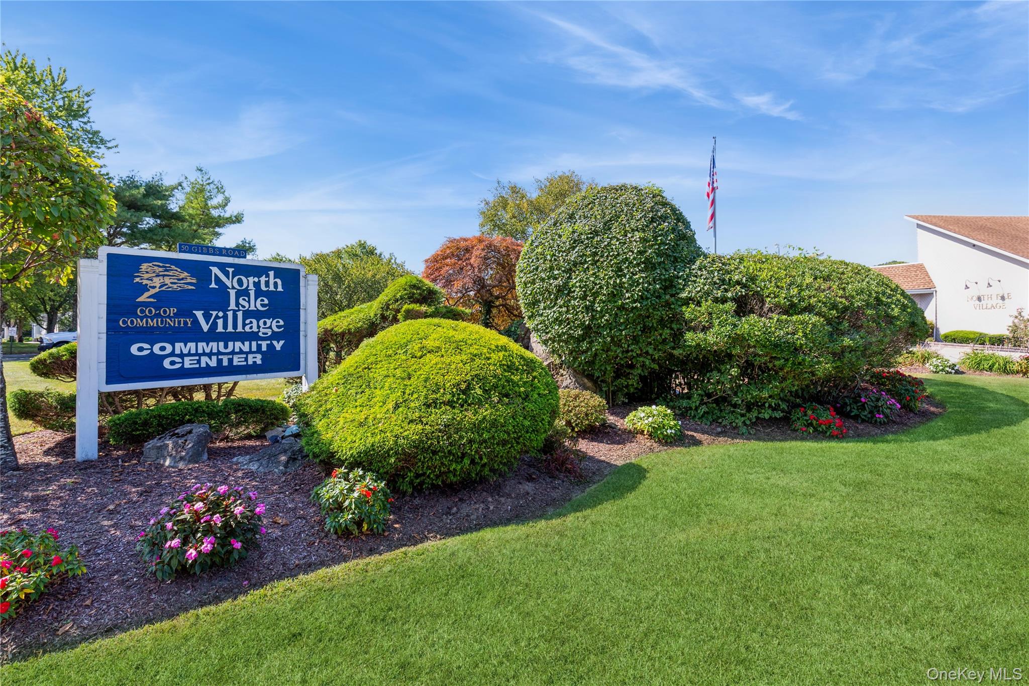 71 Pointe Circle S # 71, Coram, NY 11727