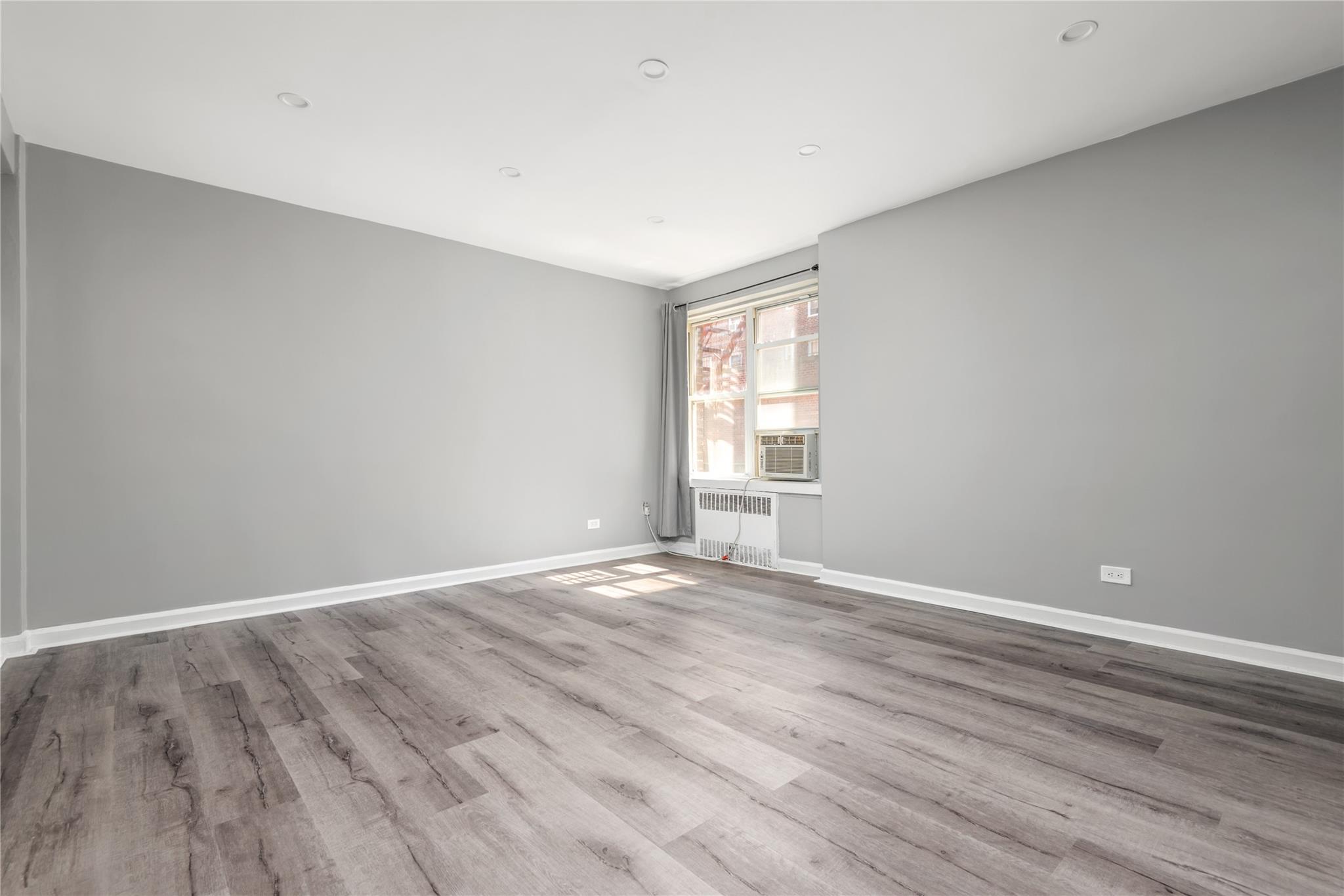 3965 51st Street # 1C, Woodside, NY 11377