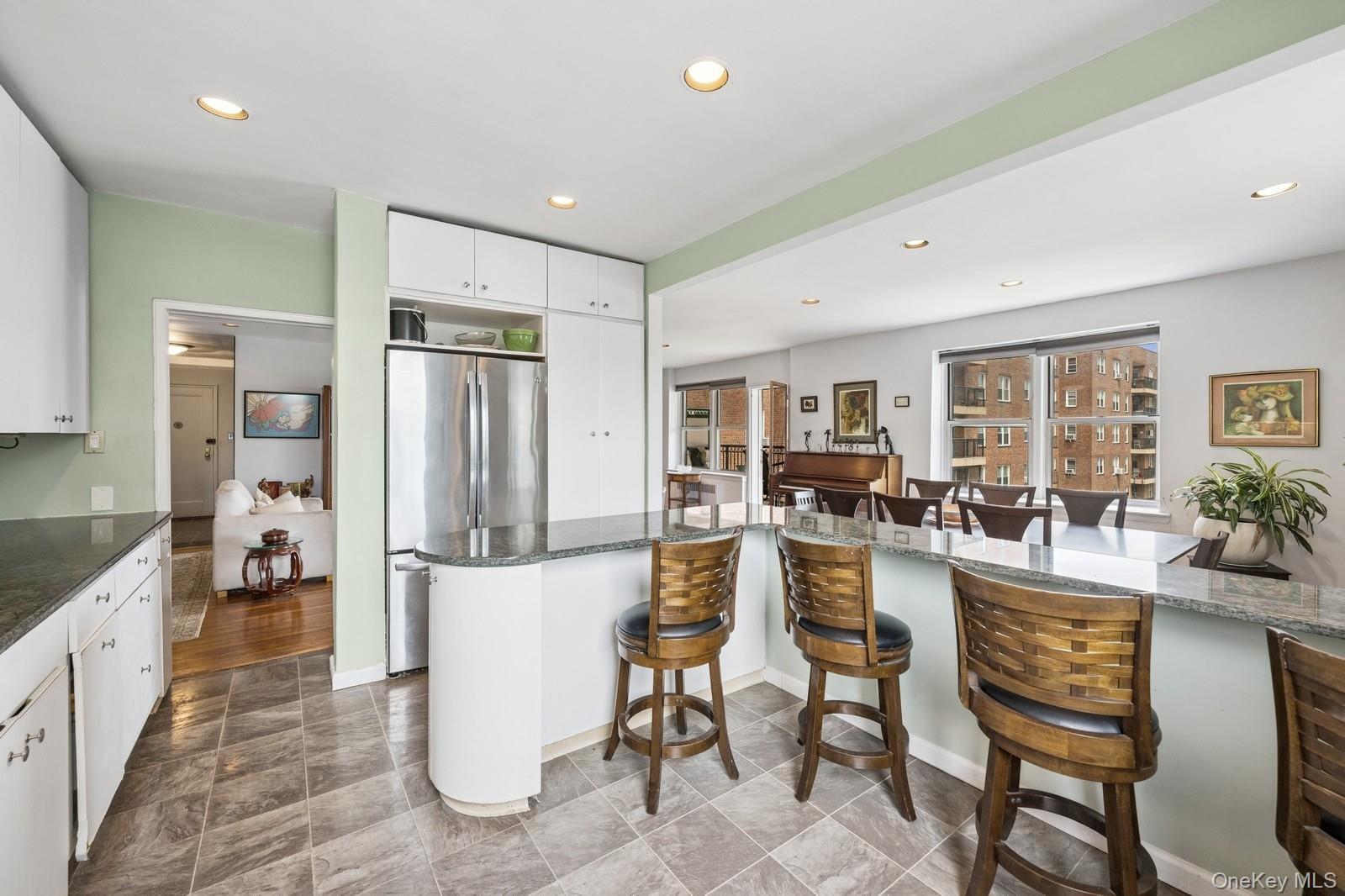 162-41 Powells Cove Boulevard # 4G, Beechhurst, NY 11357