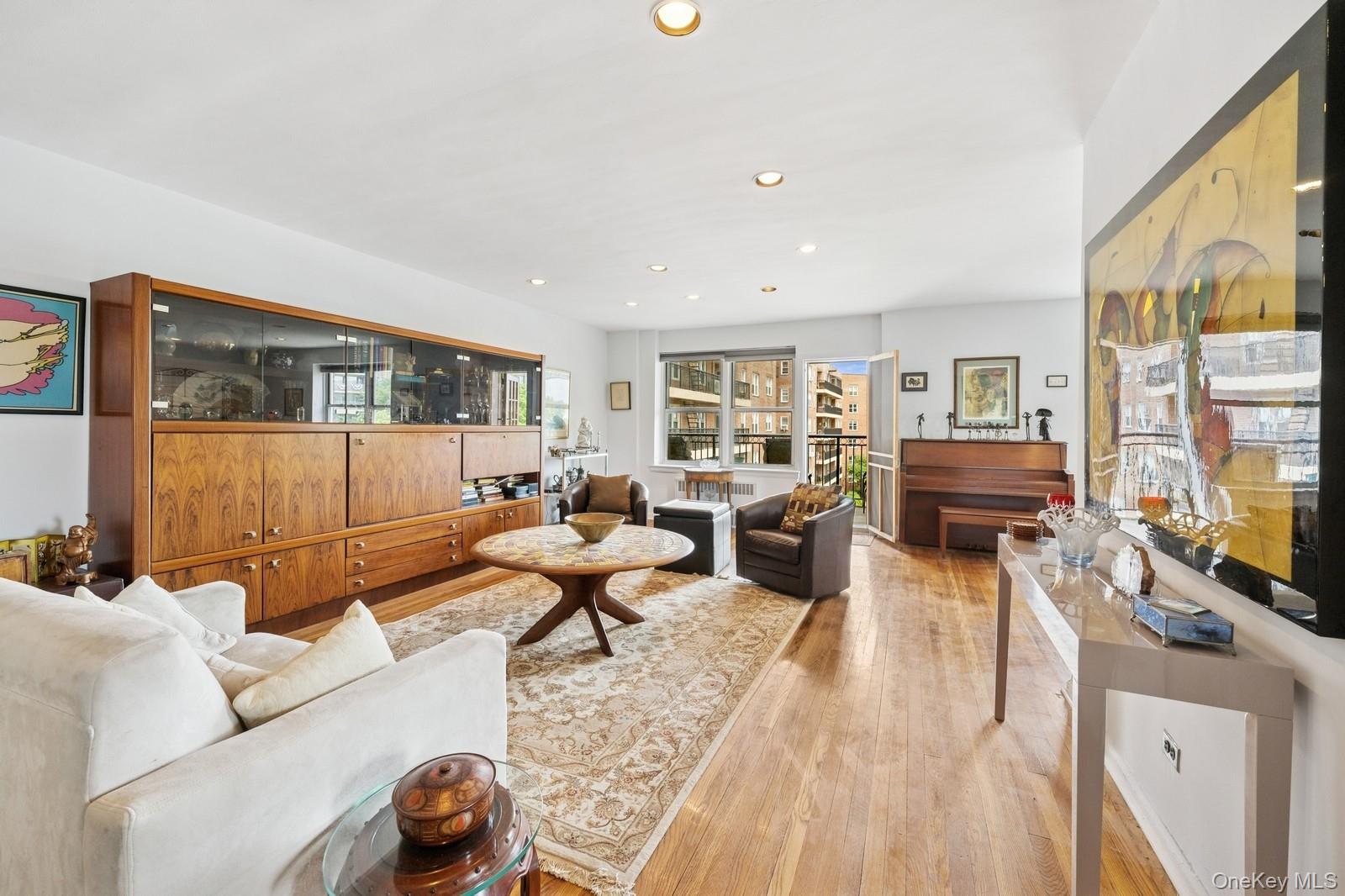 162-41 Powells Cove Boulevard # 4G, Beechhurst, NY 11357