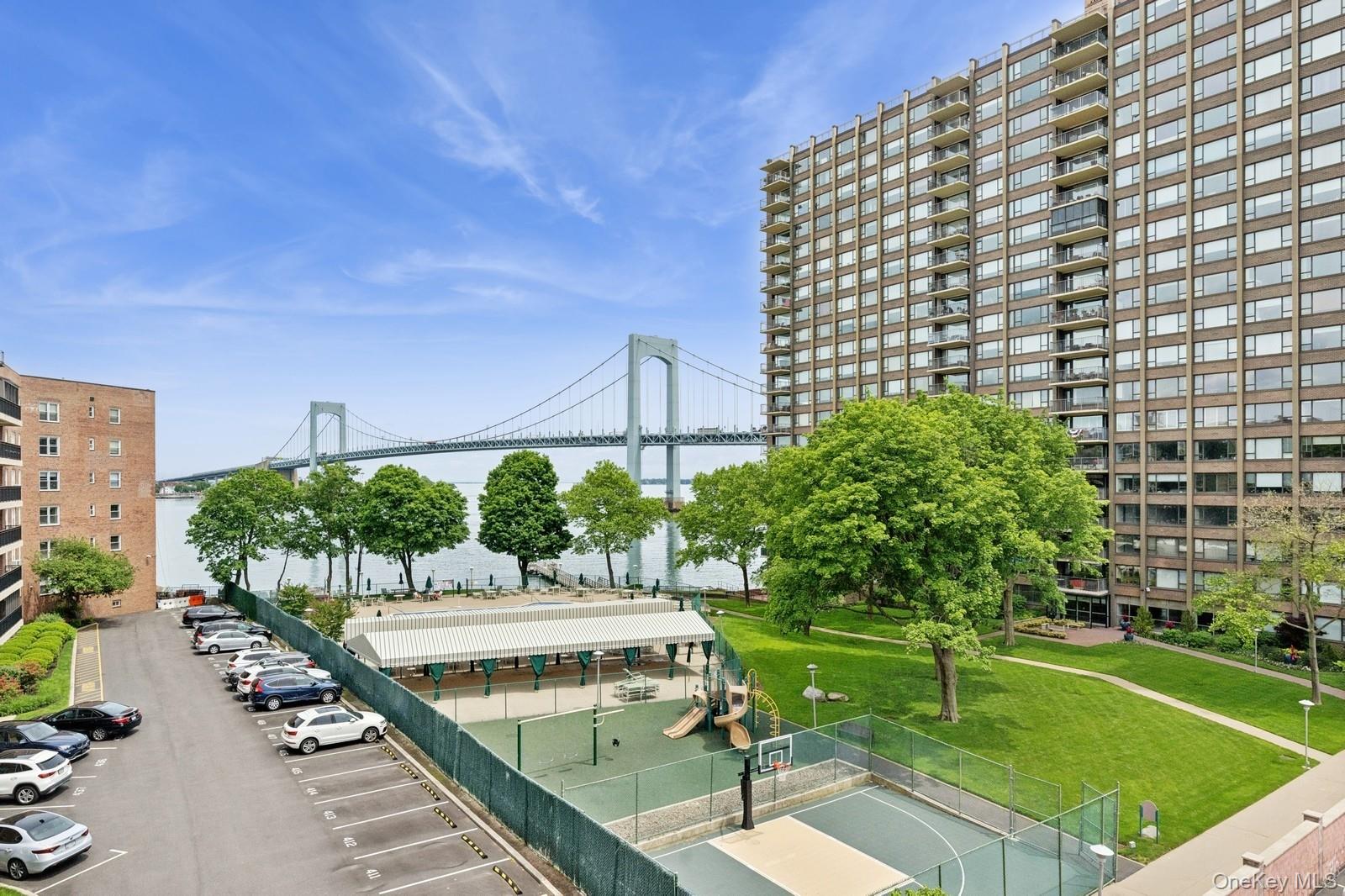162-41 Powells Cove Boulevard # 4G, Beechhurst, NY 11357
