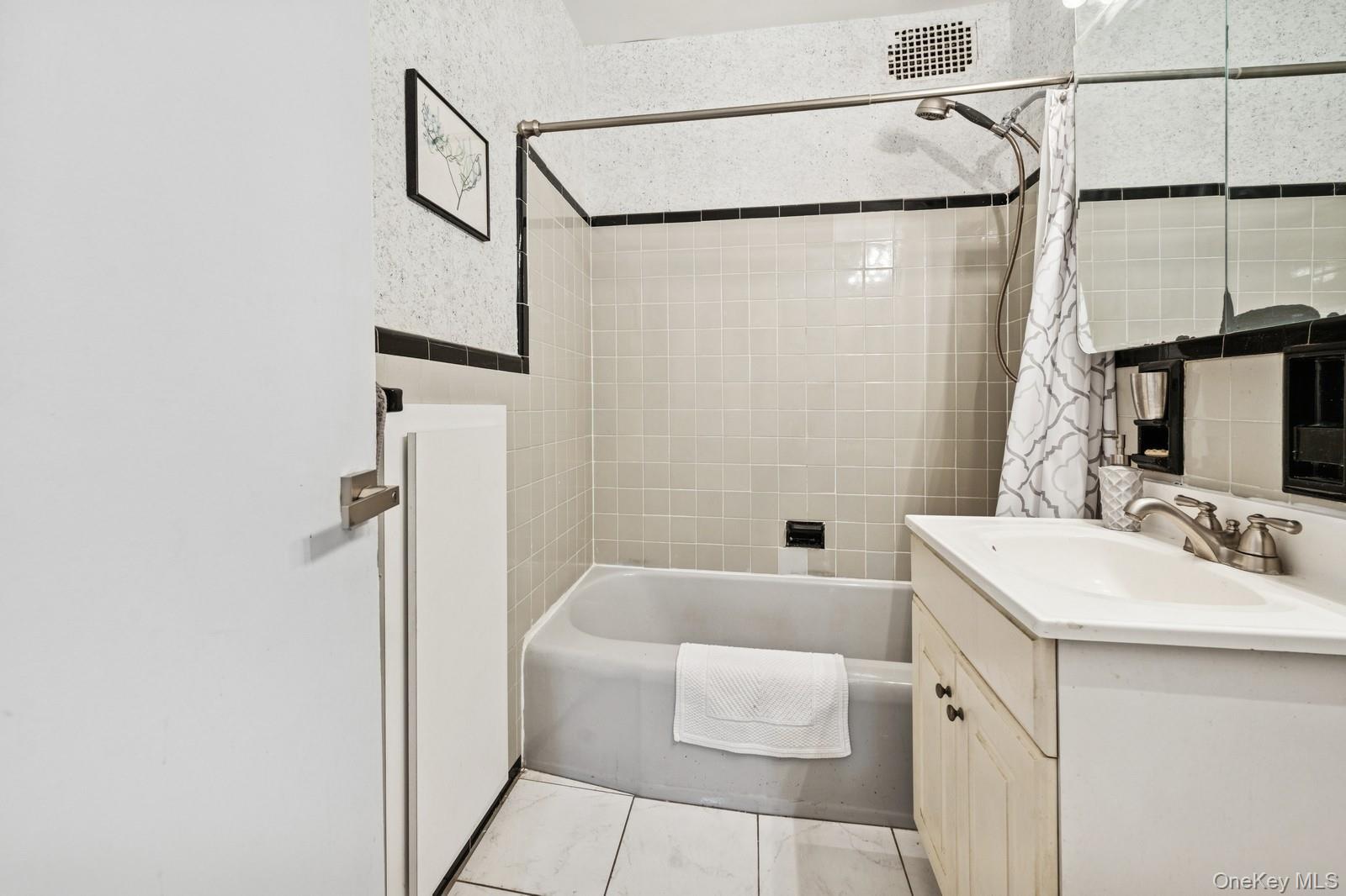 162-41 Powells Cove Boulevard # 4G, Beechhurst, NY 11357