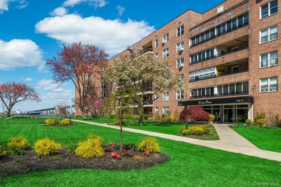 162-41 Powells Cove Boulevard # 4G, Beechhurst, NY 11357