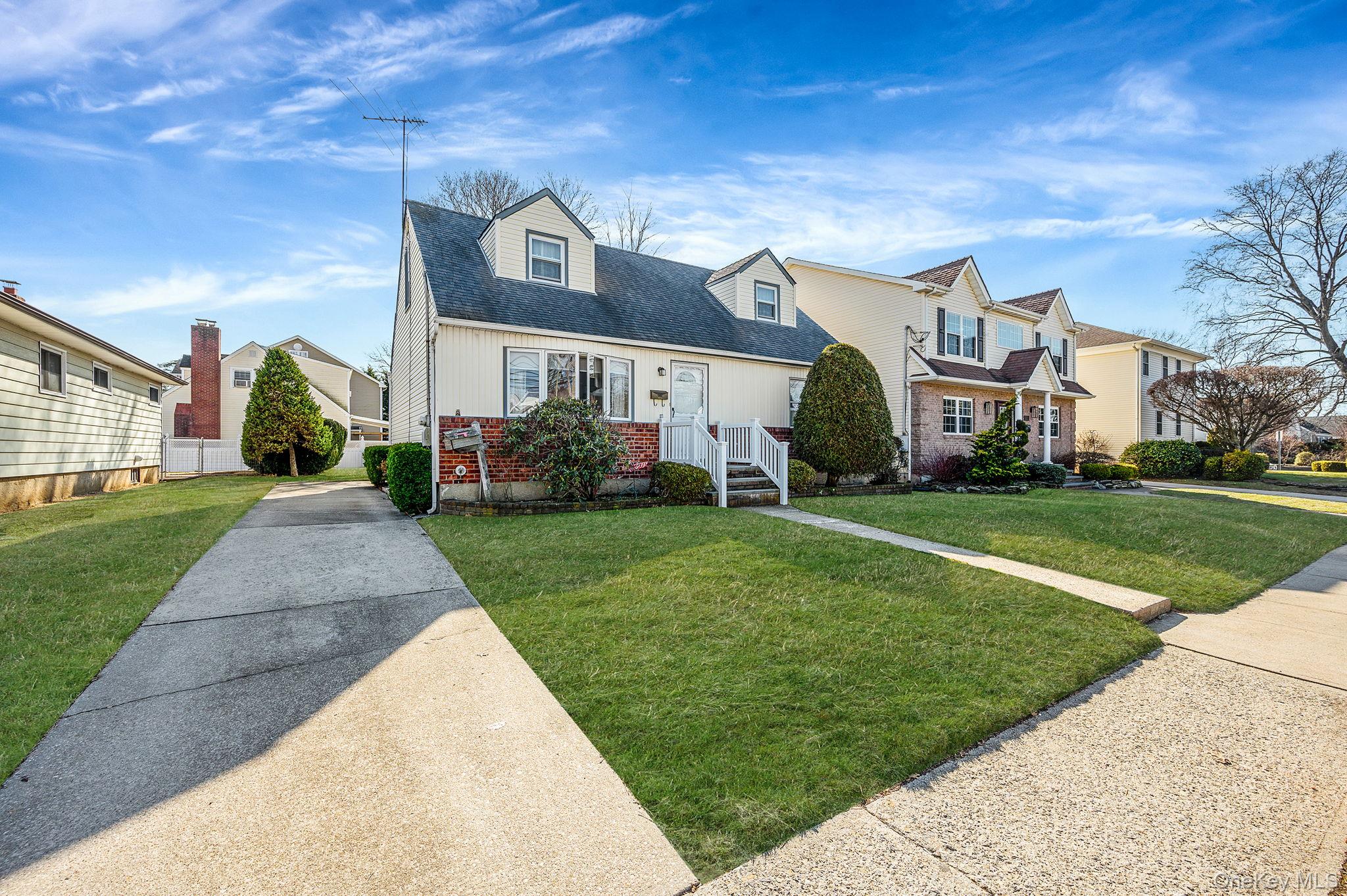 1826 Camp Avenue, Merrick, NY 11566