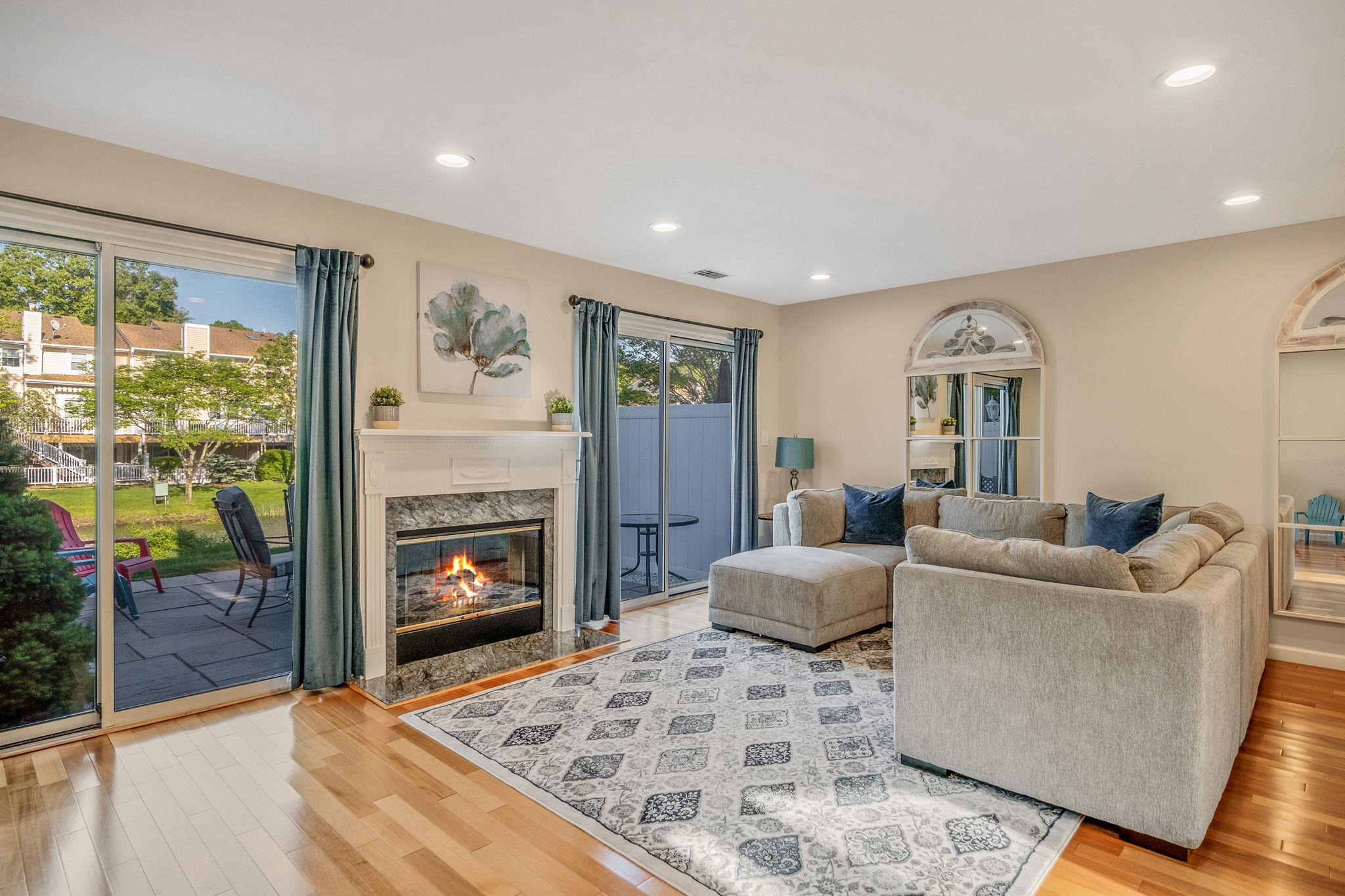 19 Hampshire Court, Holbrook, NY 11741