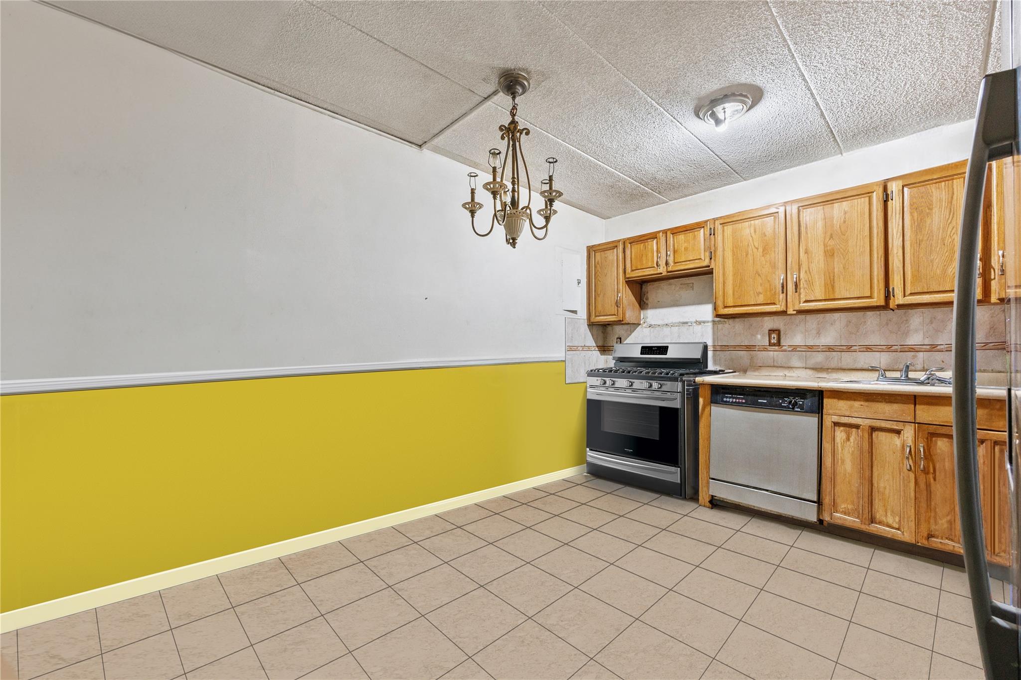 301 W 137th St # 301B, New York (Manhattan), NY 10030