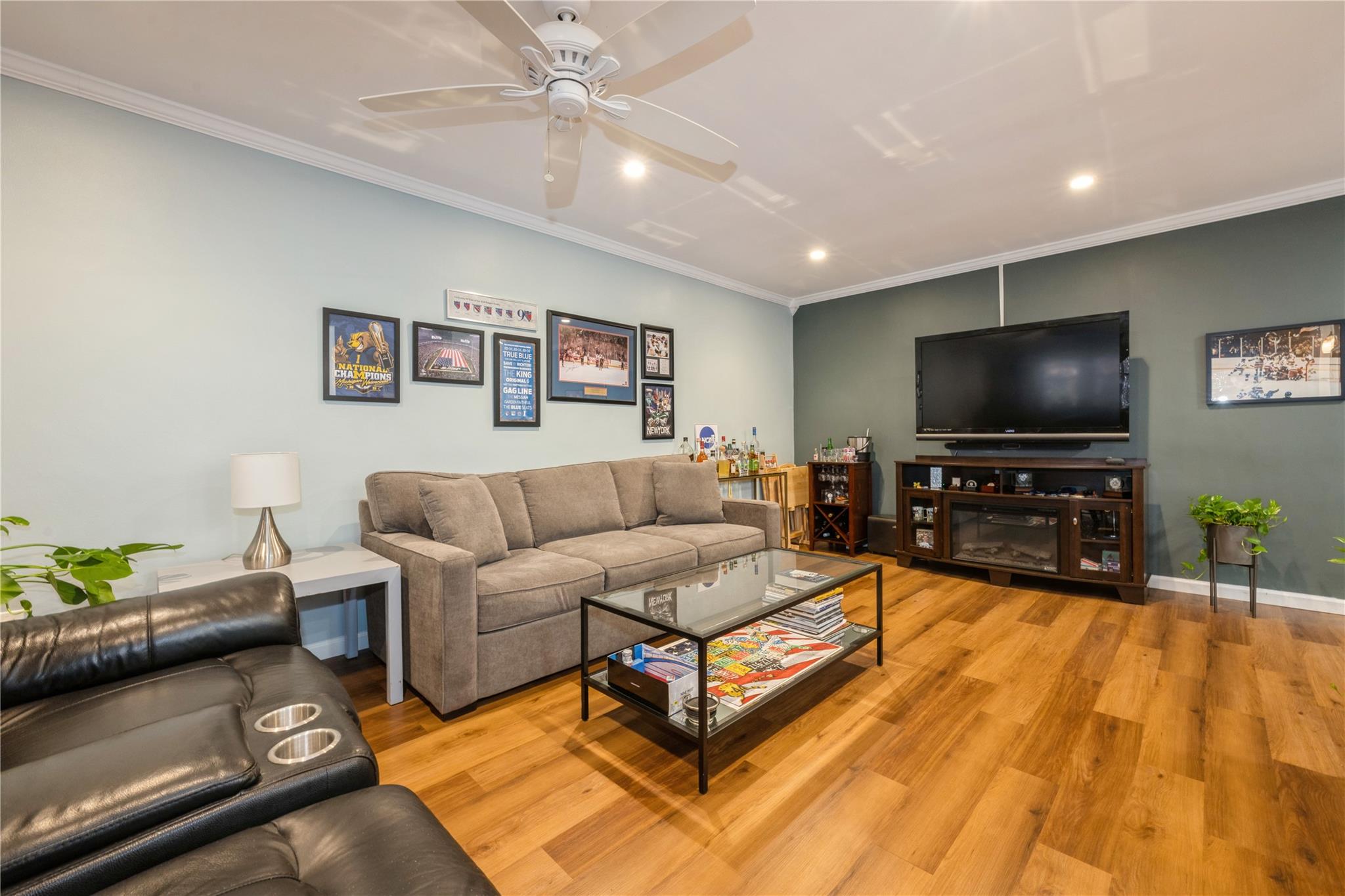 32 Pearsall Avenue # 1C, Glen Cove, NY 11542