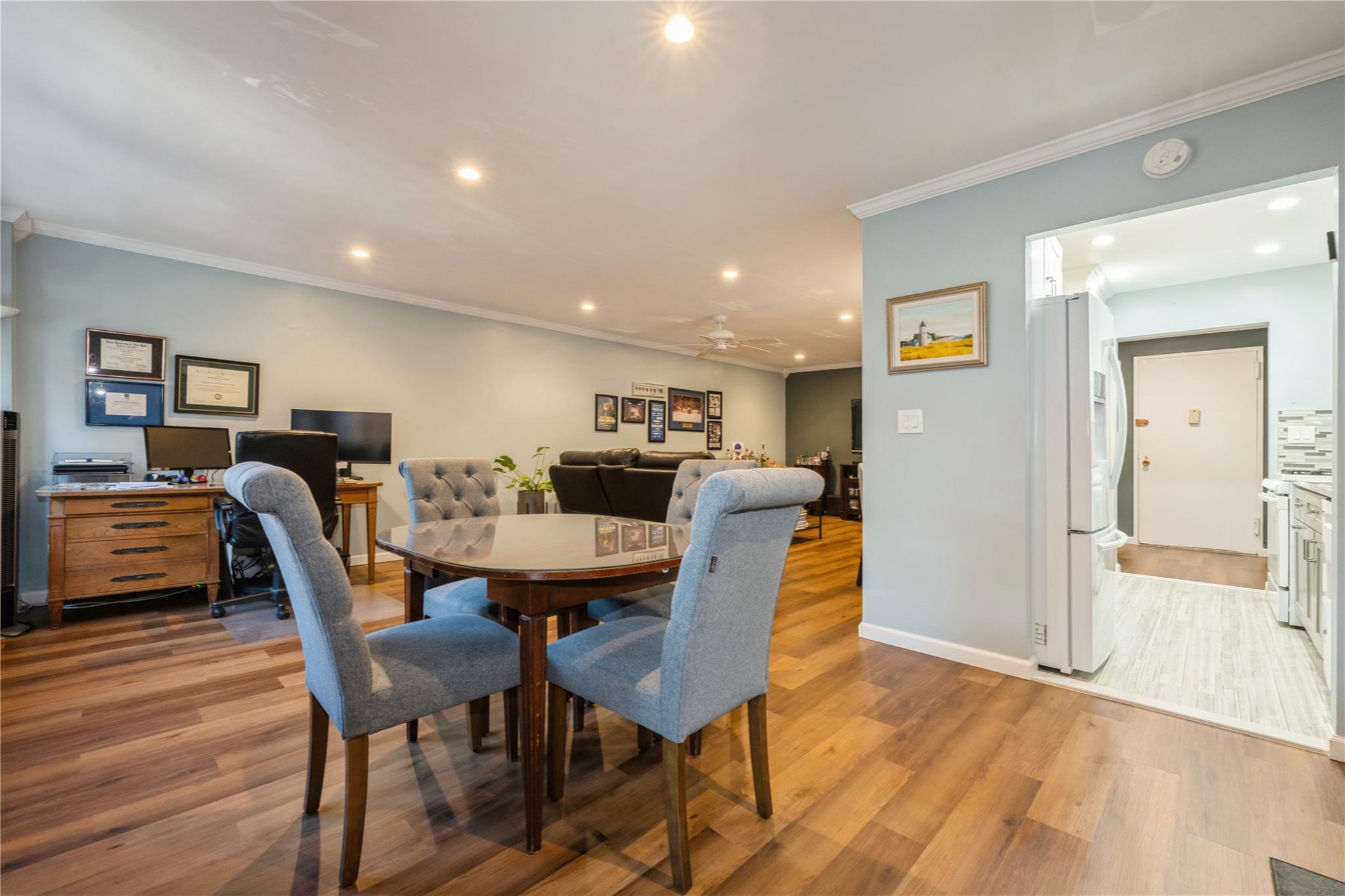 32 Pearsall Avenue # 1C, Glen Cove, NY 11542