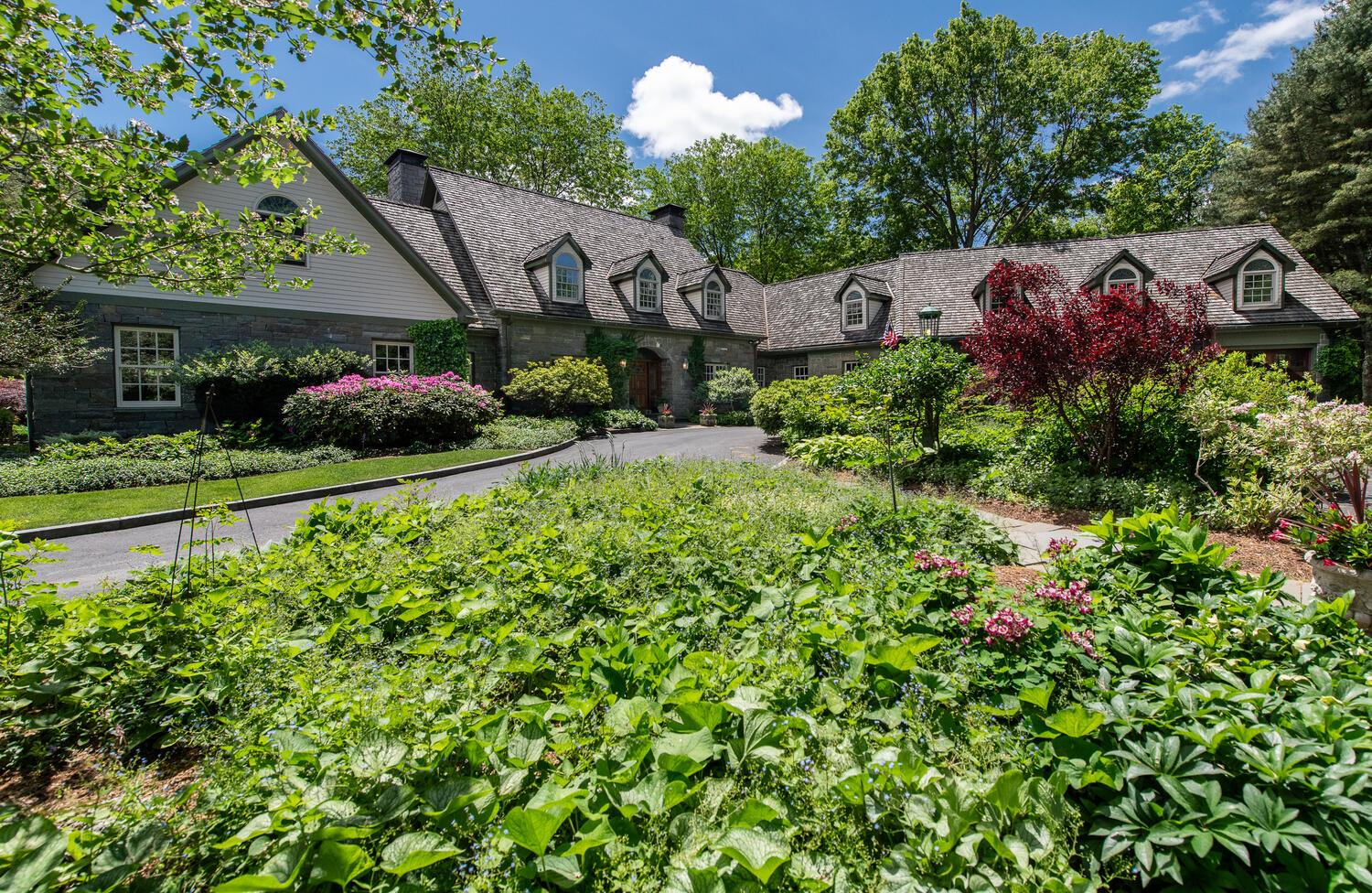 189 Freedom Road, Pleasant Valley, NY 12569