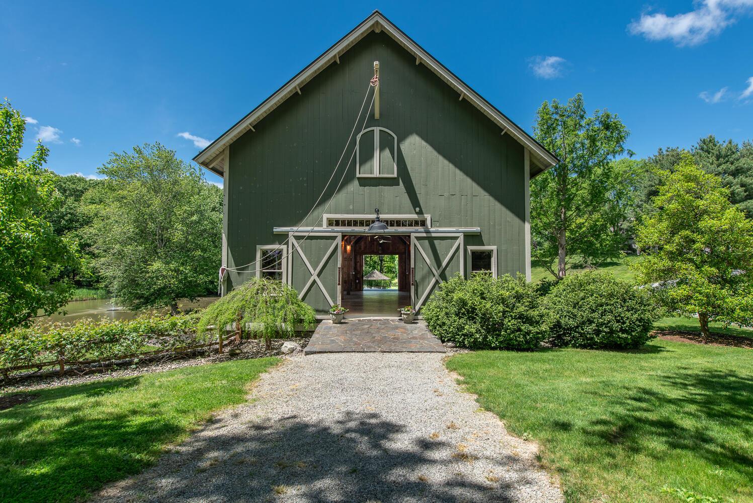 189 Freedom Road, Pleasant Valley, NY 12569