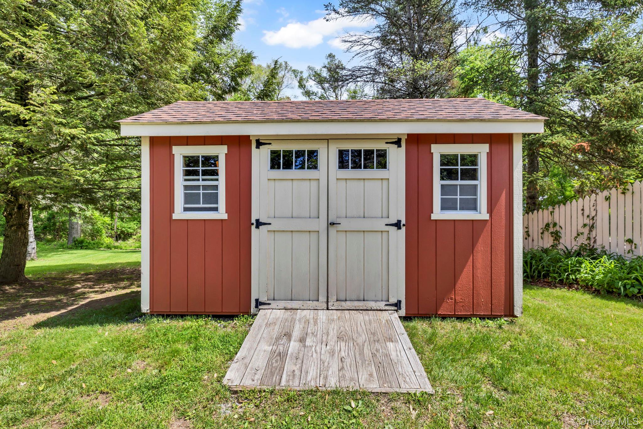 74 Vincent Lane, Stone Ridge, NY 12484