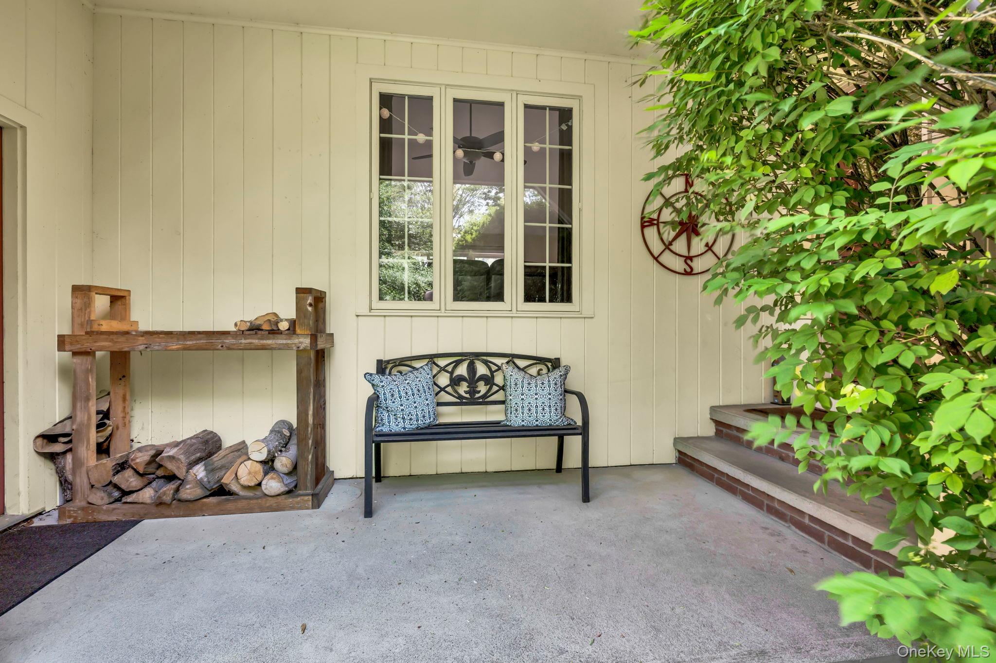 74 Vincent Lane, Stone Ridge, NY 12484