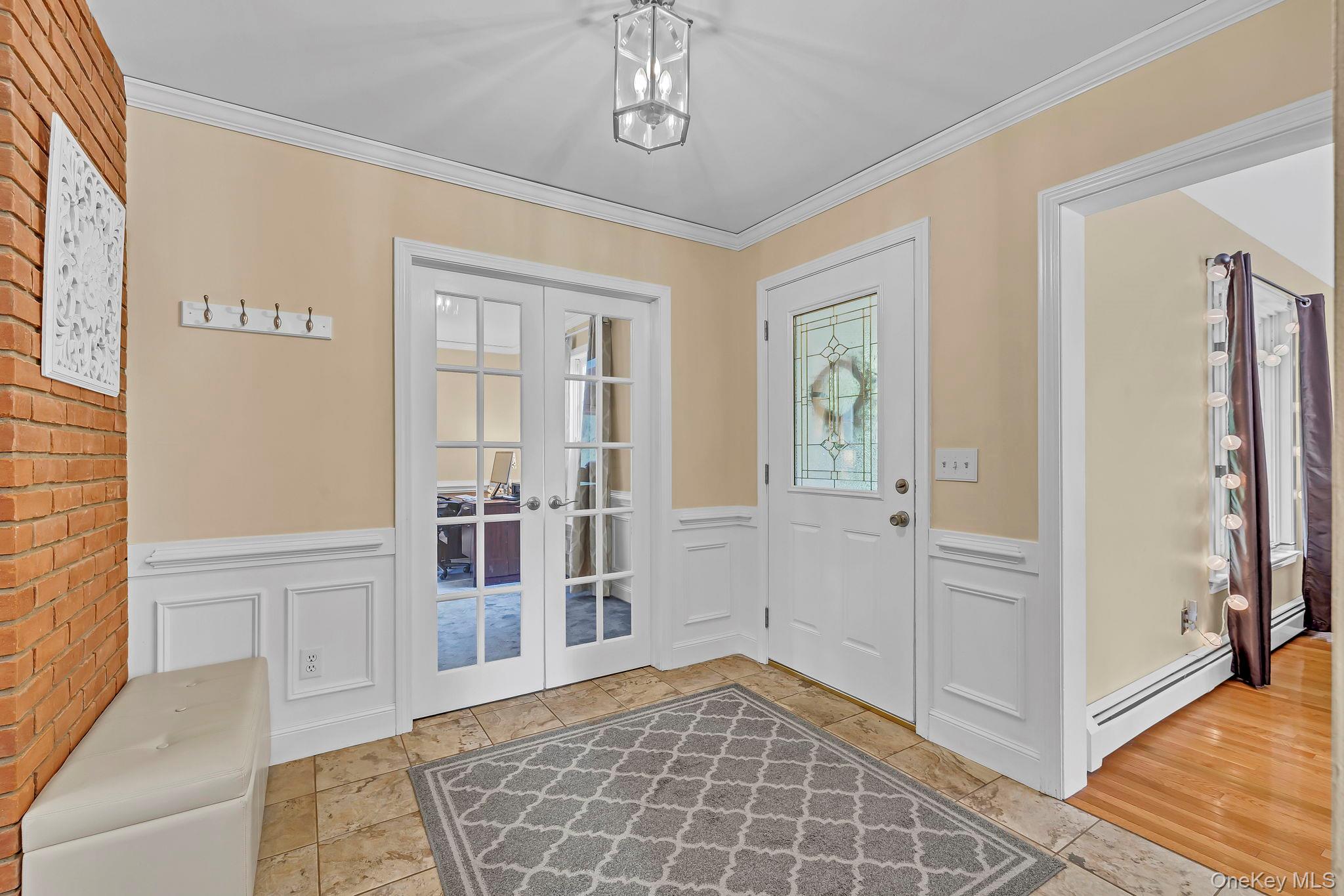 74 Vincent Lane, Stone Ridge, NY 12484