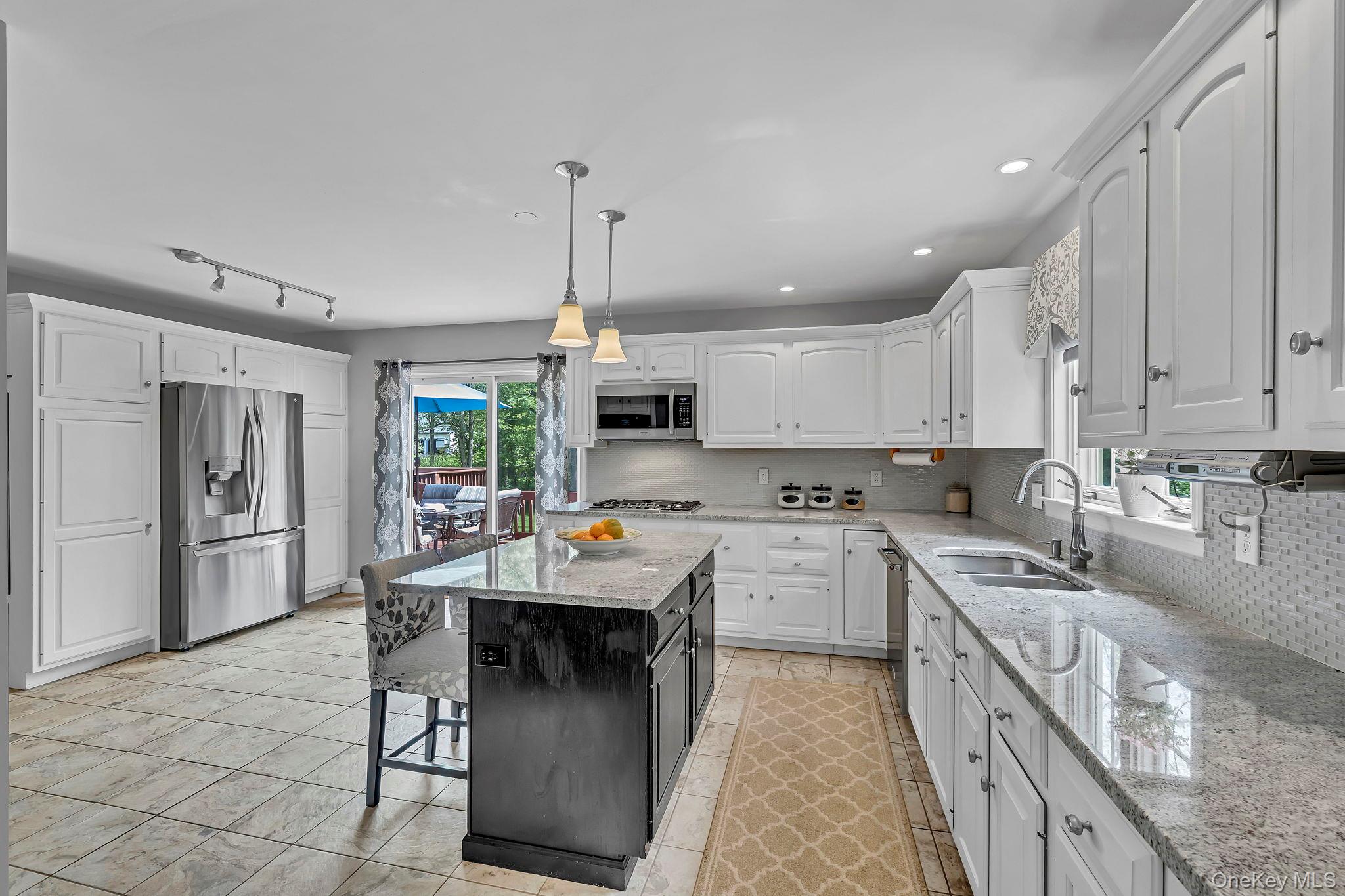 74 Vincent Lane, Stone Ridge, NY 12484