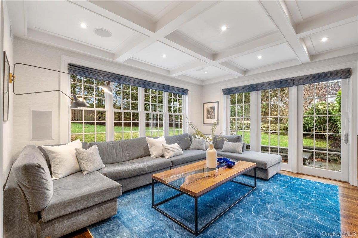 7 Meadow Place, Larchmont, NY 10538