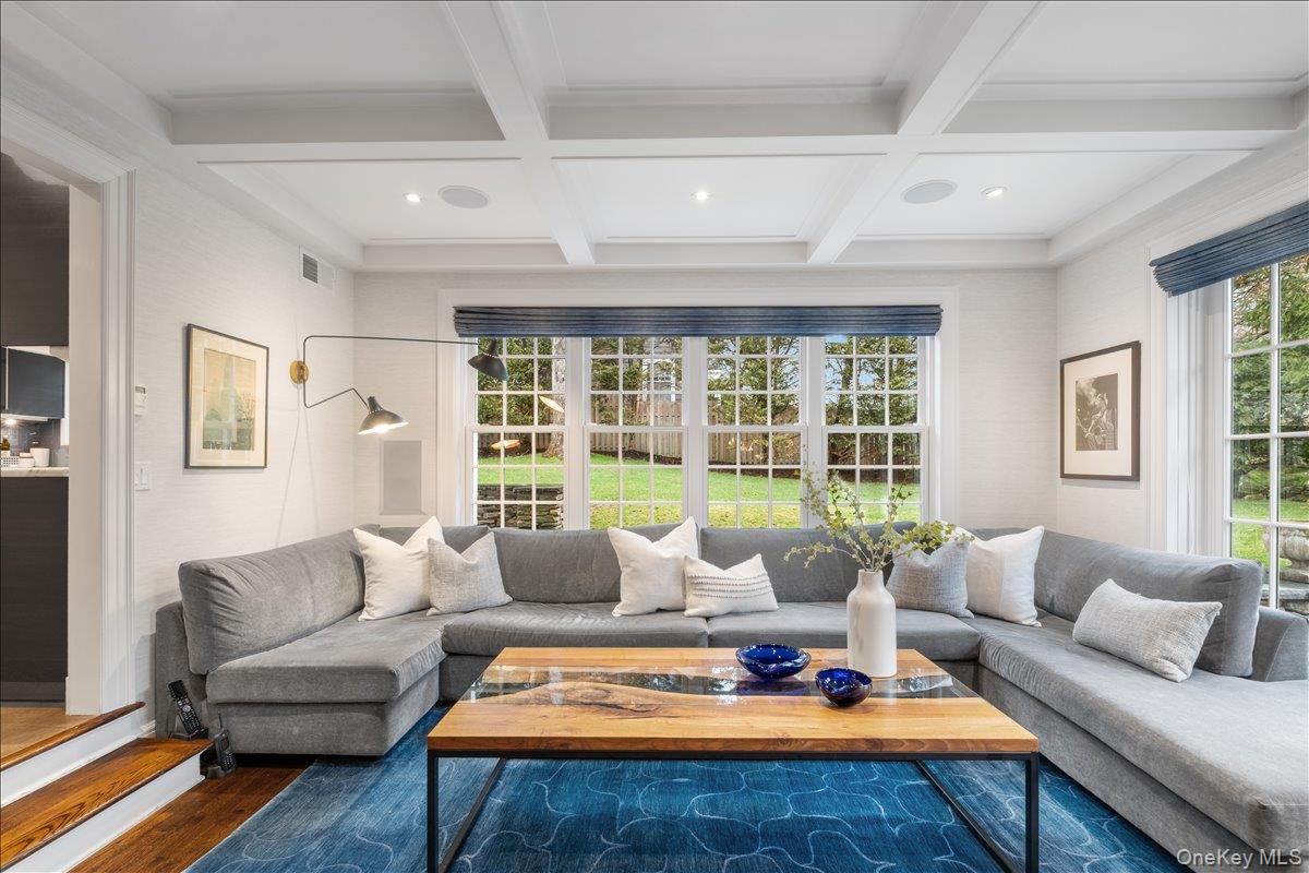 7 Meadow Place, Larchmont, NY 10538