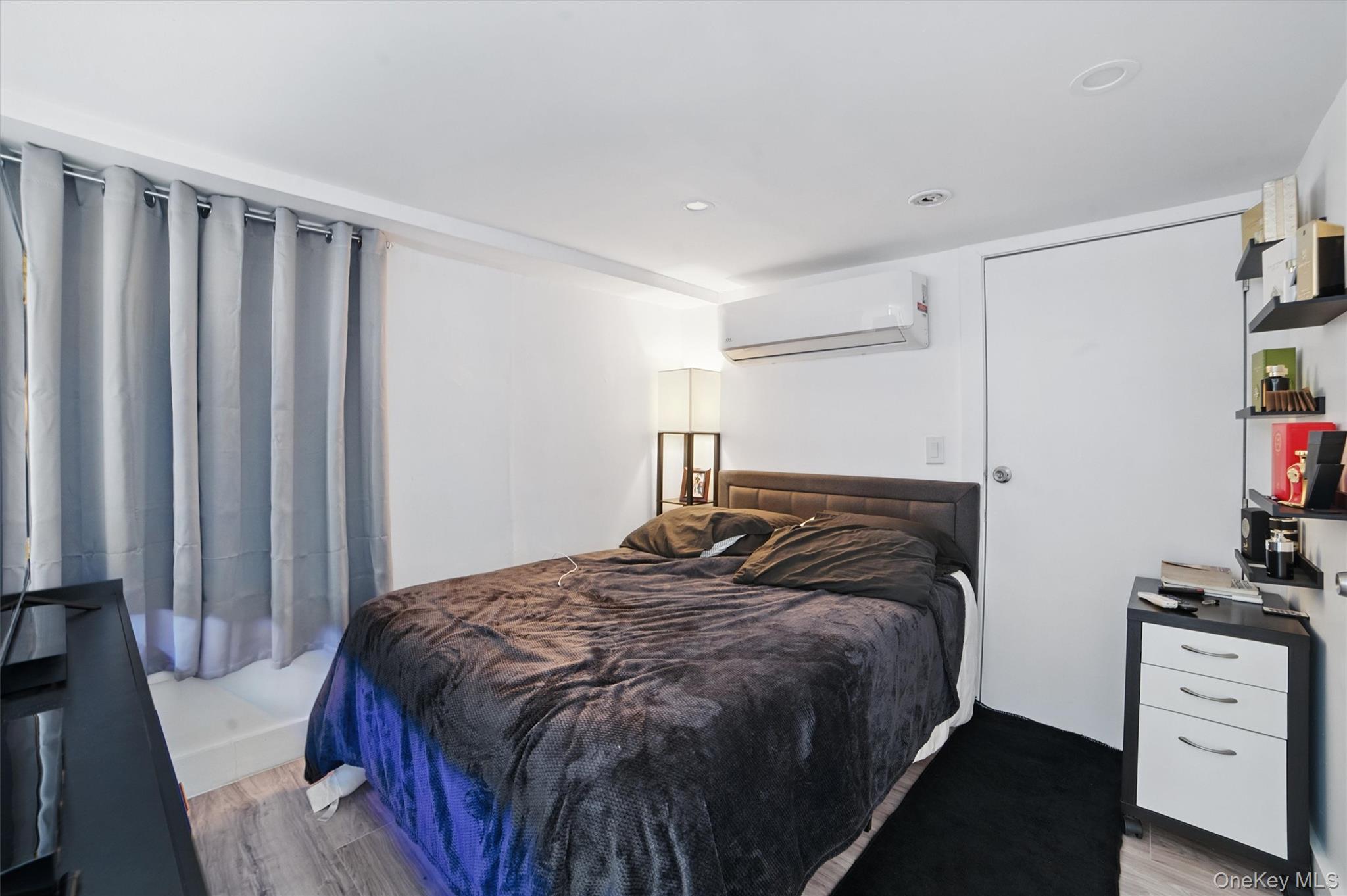 31 Van Cortlandt Park Avenue, Yonkers, NY 10701