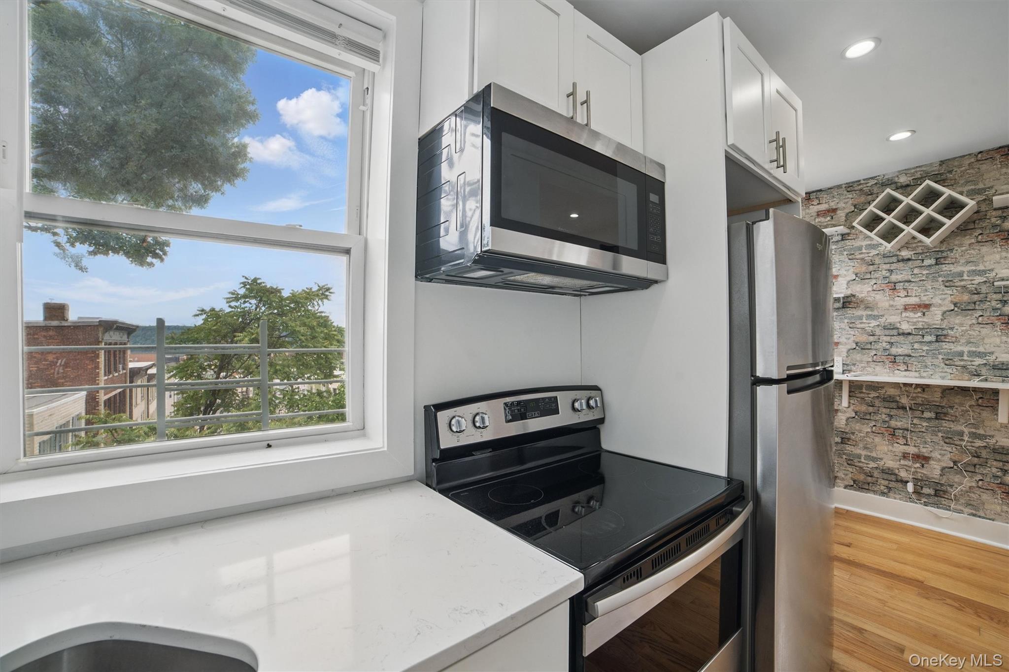 31 Van Cortlandt Park Avenue, Yonkers, NY 10701