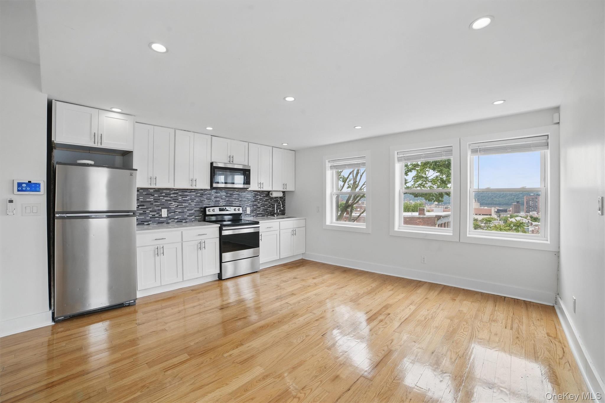 31 Van Cortlandt Park Avenue, Yonkers, NY 10701