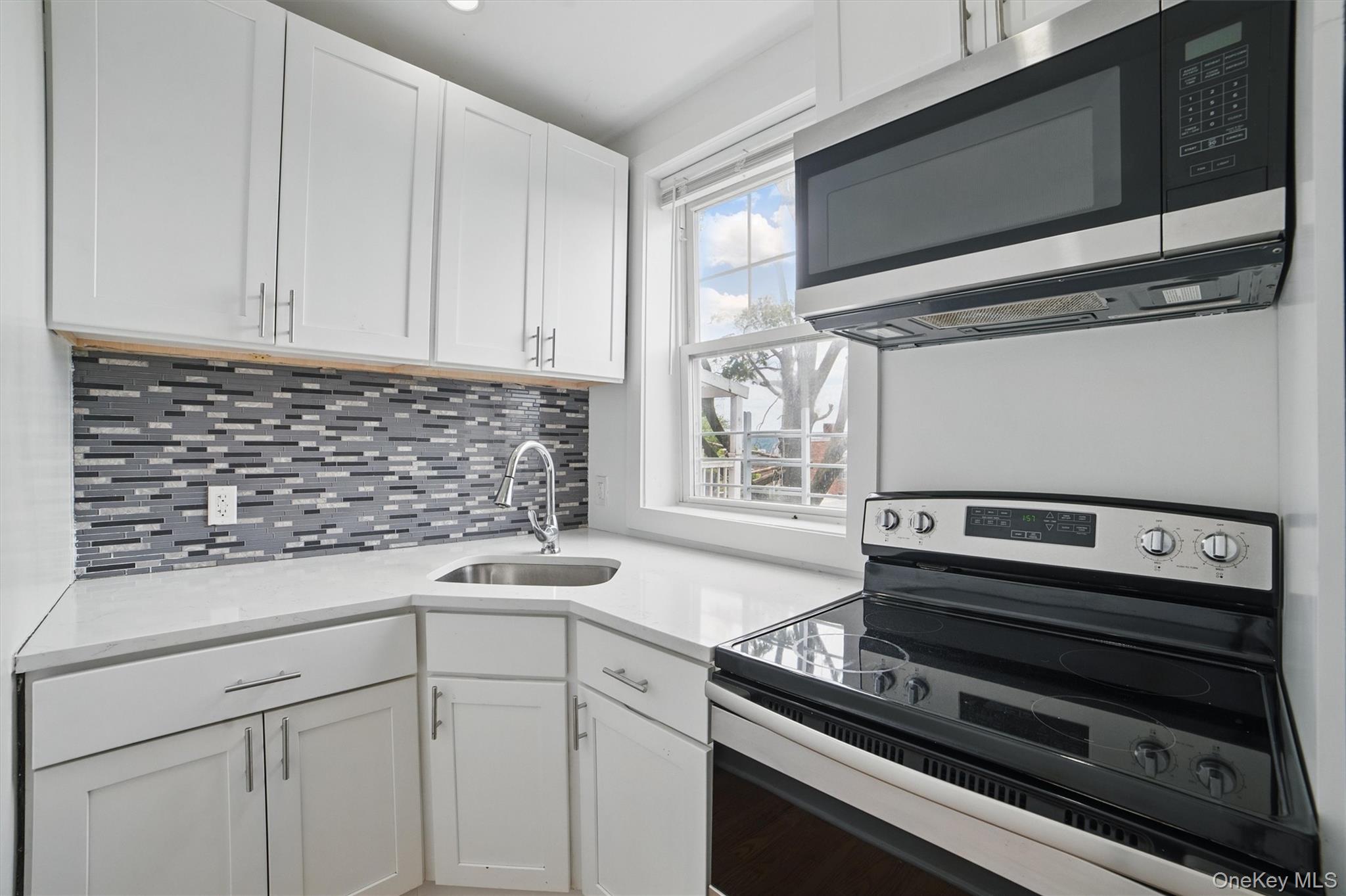 31 Van Cortlandt Park Avenue, Yonkers, NY 10701