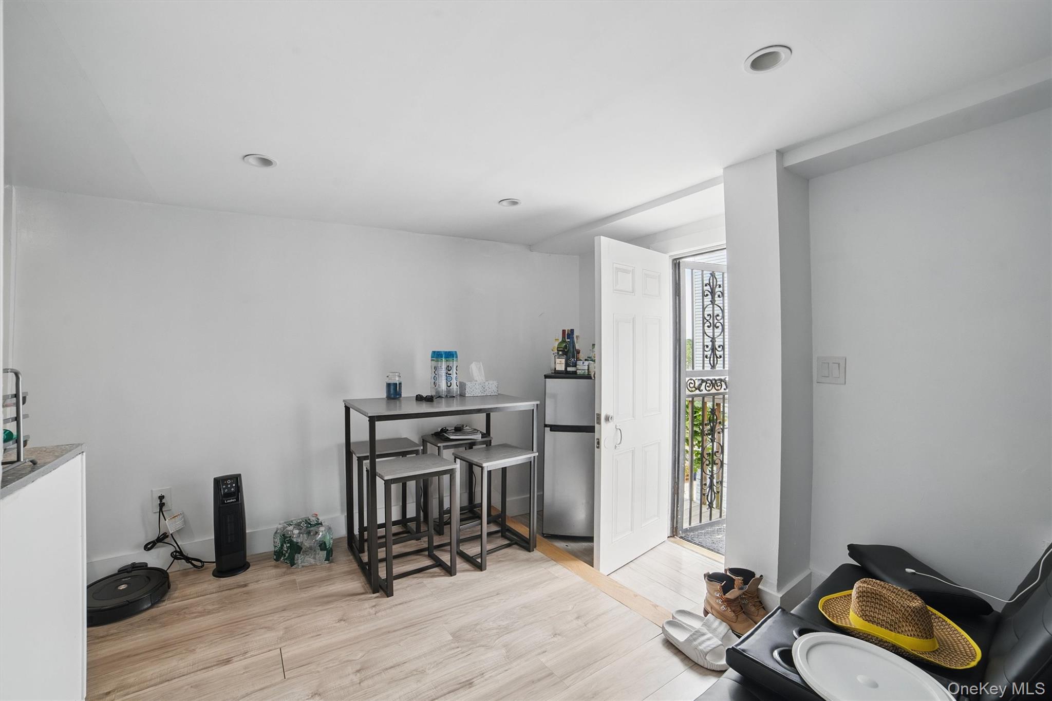 31 Van Cortlandt Park Avenue, Yonkers, NY 10701