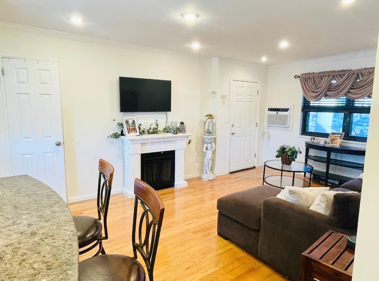 57-21 246 Crescent # 1FL, Douglaston, NY 11362