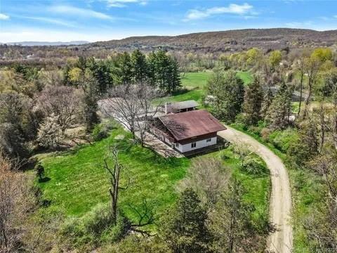 237 Hynes Road, Poughquag, NY 12570