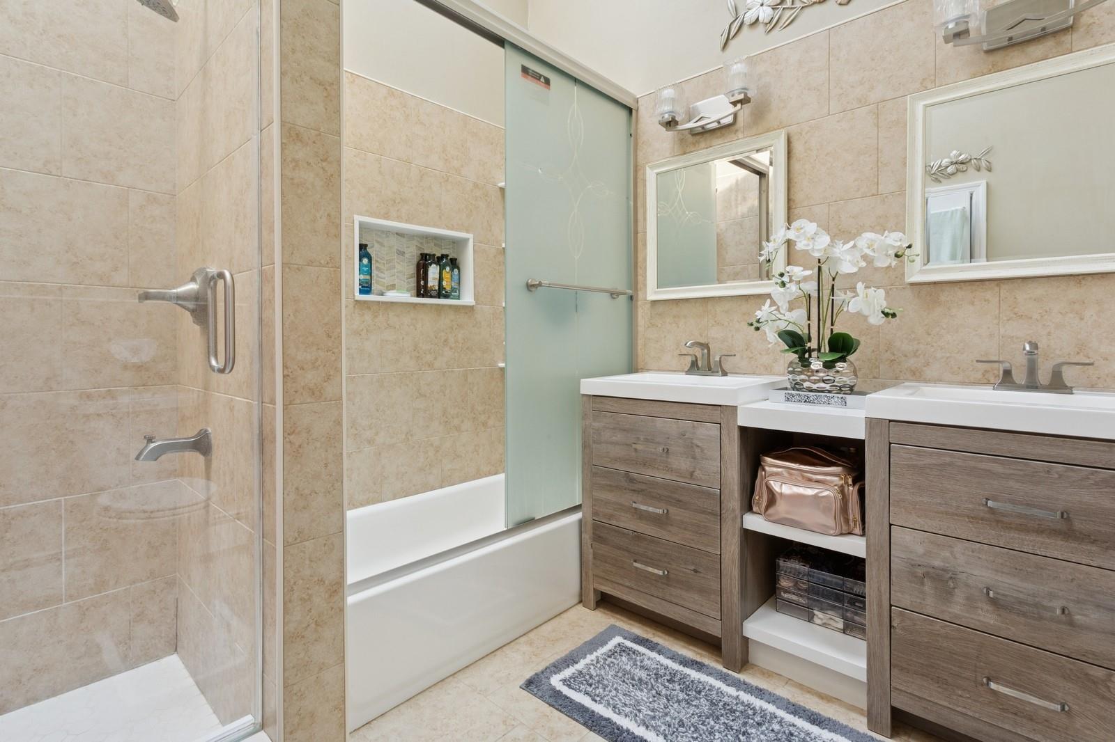 100 Baker Court # 63, Island Park, NY 11558