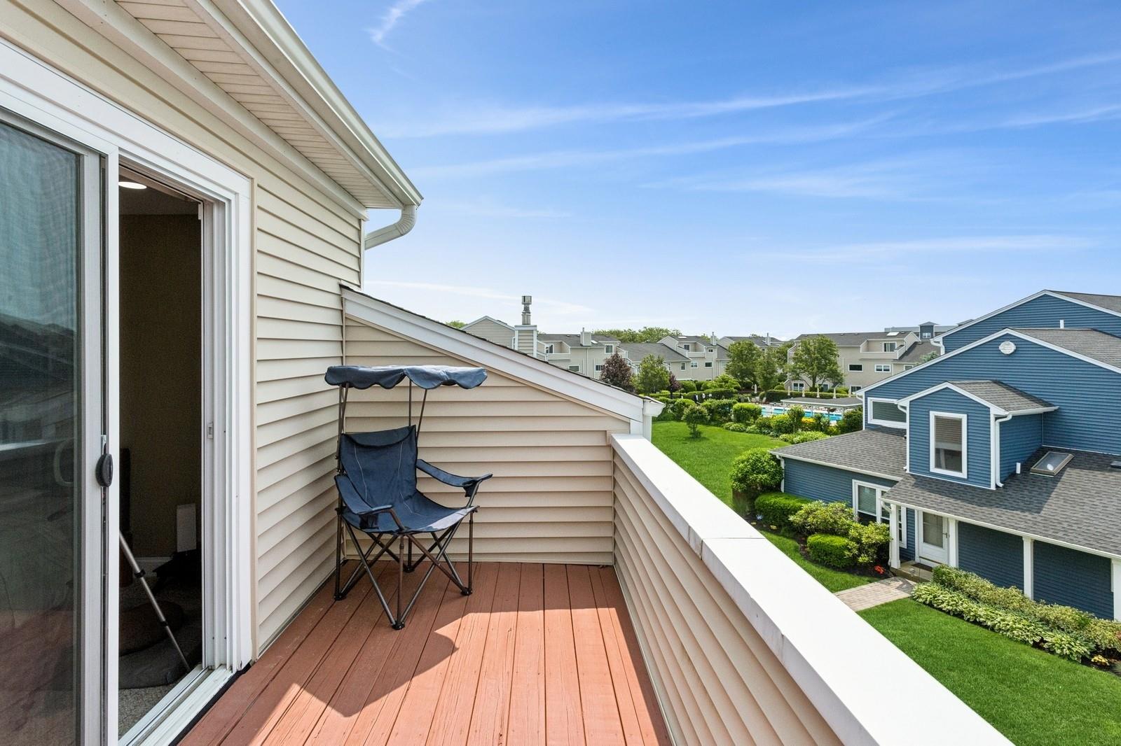 100 Baker Court # 63, Island Park, NY 11558