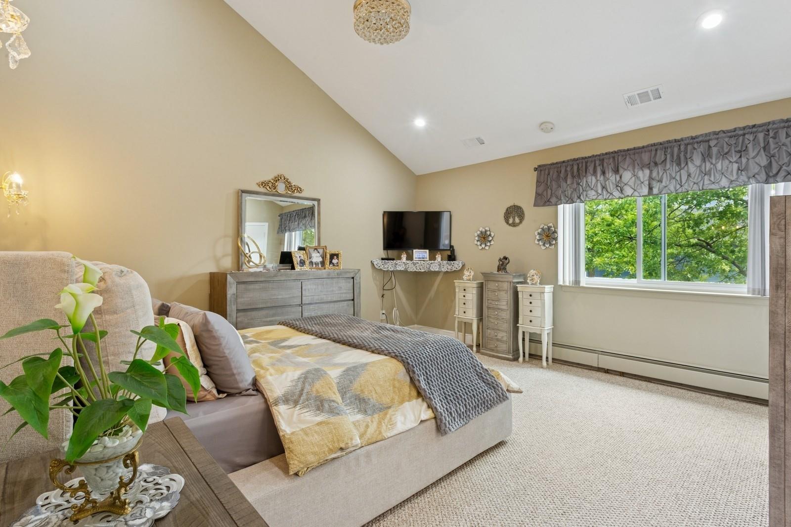 100 Baker Court # 63, Island Park, NY 11558