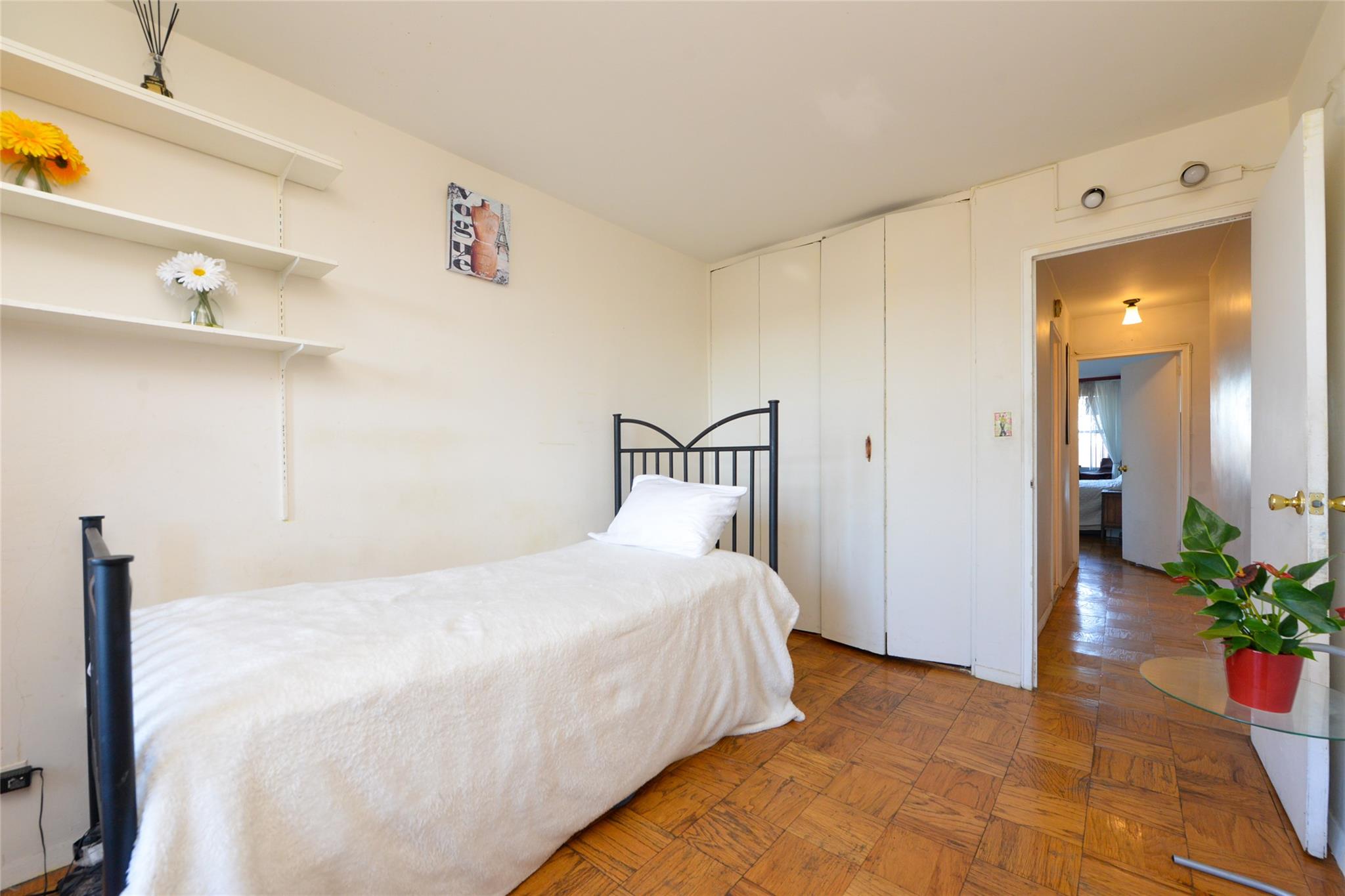 61-20 Grand Central Parkway # B 508, Forest Hills, NY 11375