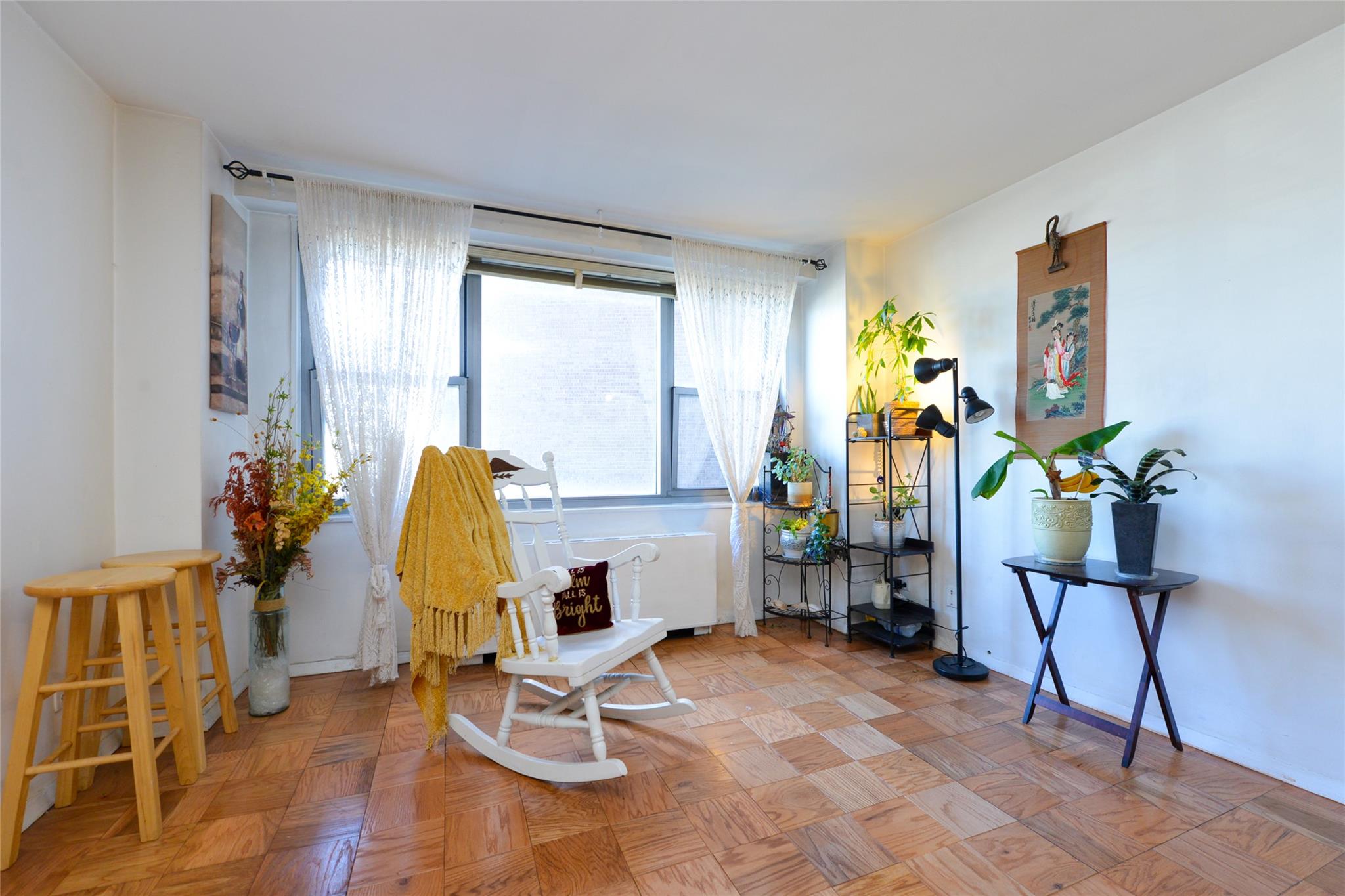 61-20 Grand Central Parkway # B 508, Forest Hills, NY 11375