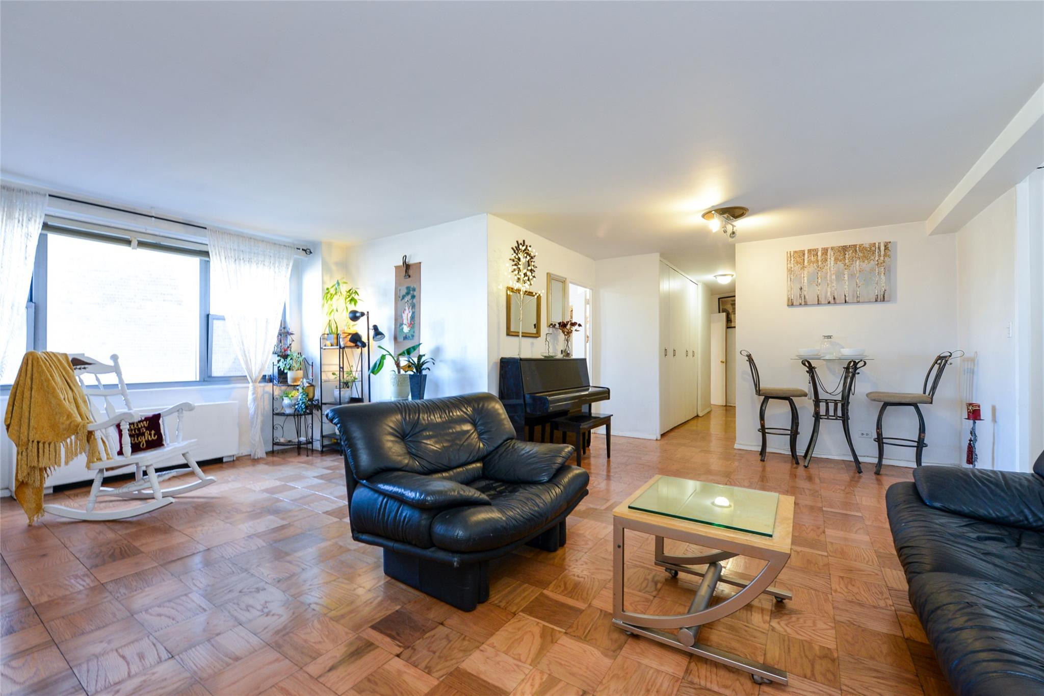 61-20 Grand Central Parkway # B 508, Forest Hills, NY 11375