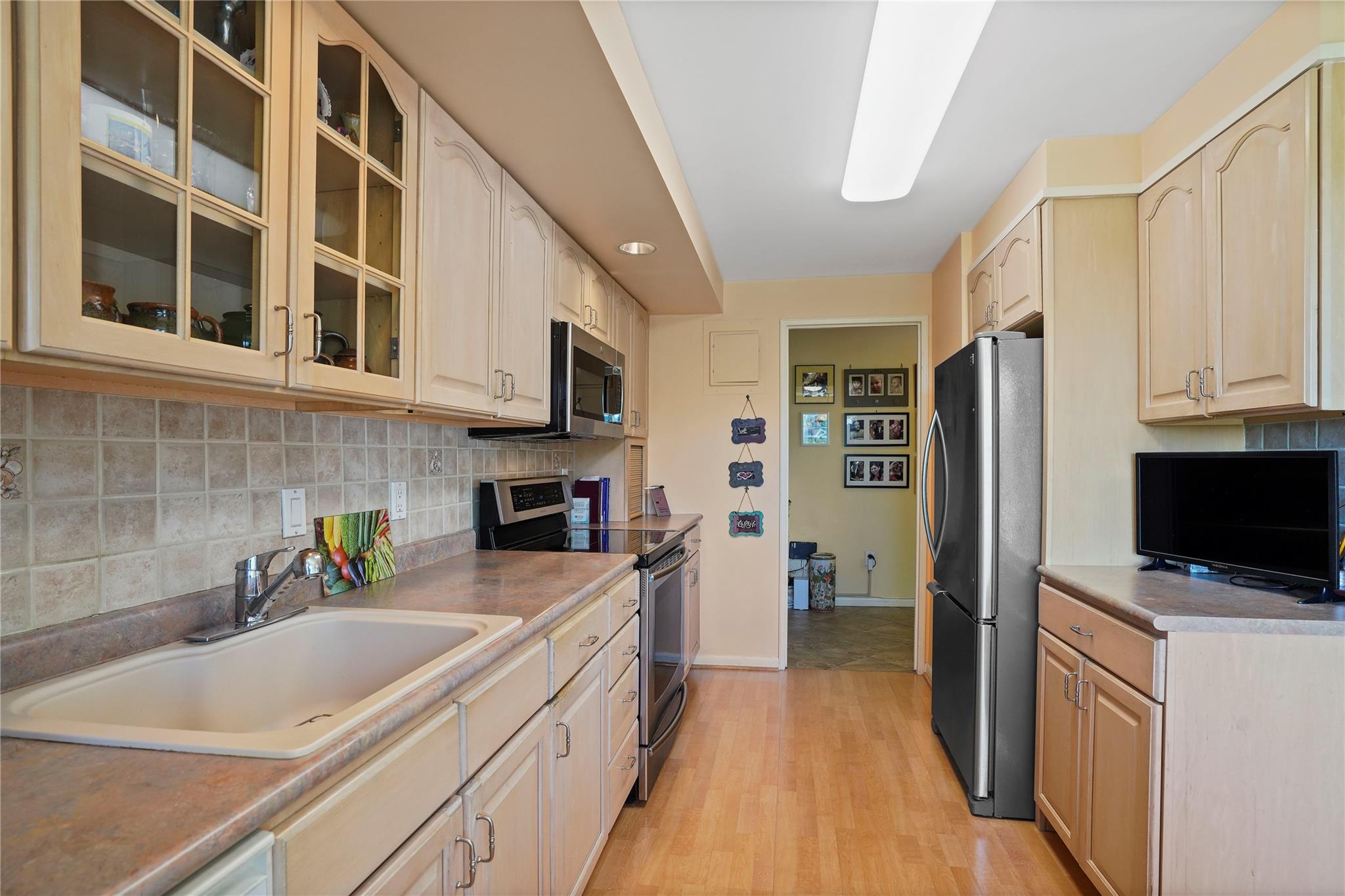 300 High Point Drive # 612, Hartsdale, NY 10530