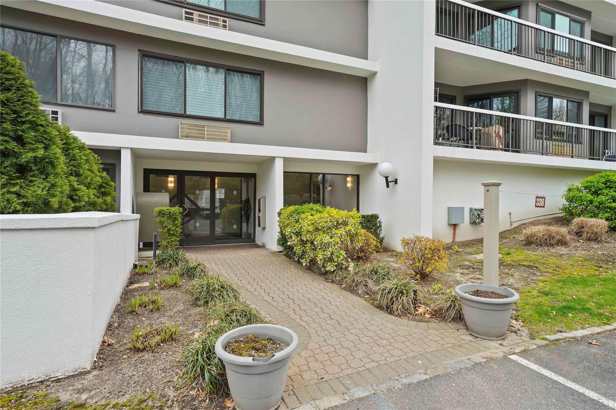 300 High Point Drive # 612, Hartsdale, NY 10530