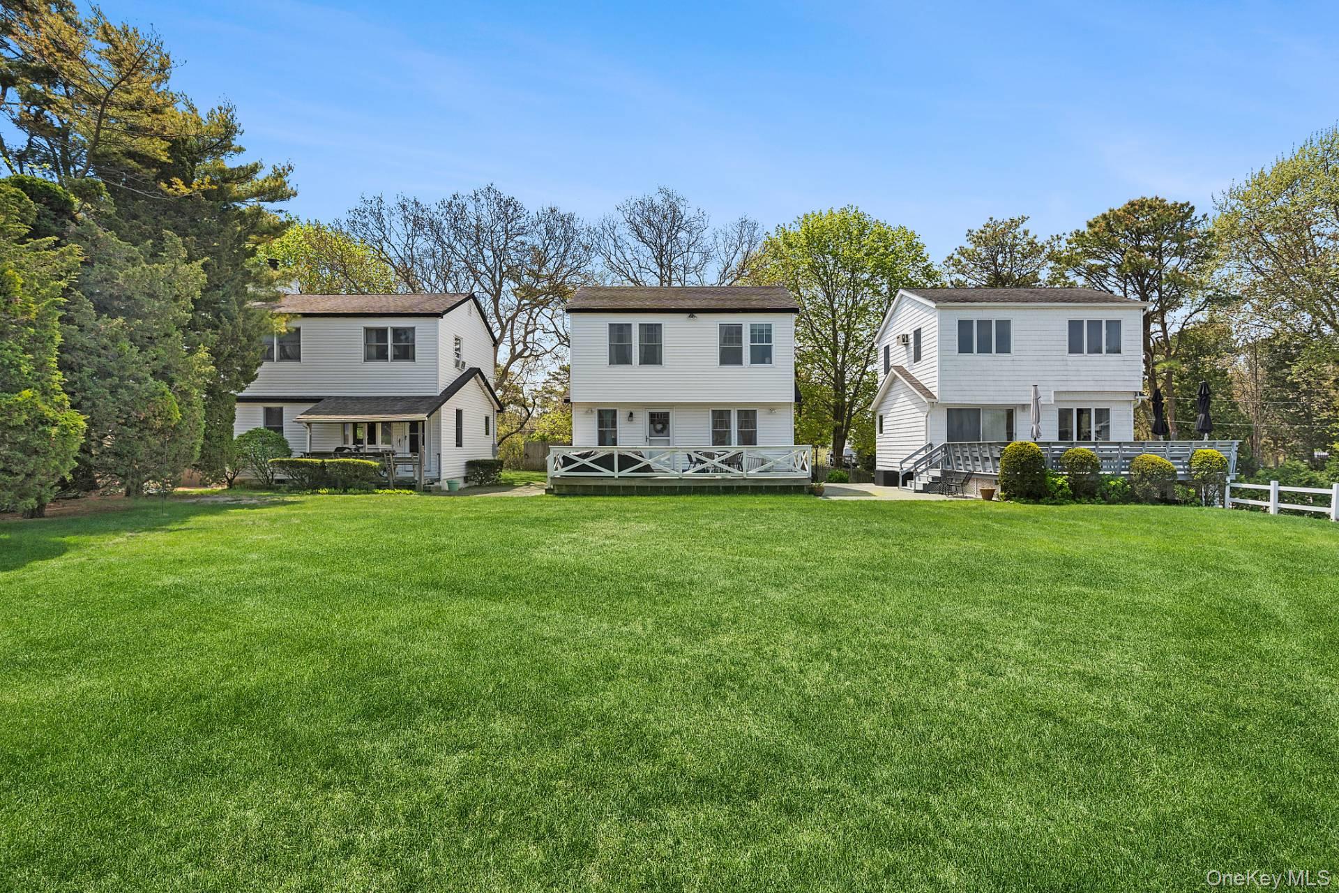 73 North Road, Hampton Bays, NY 11946