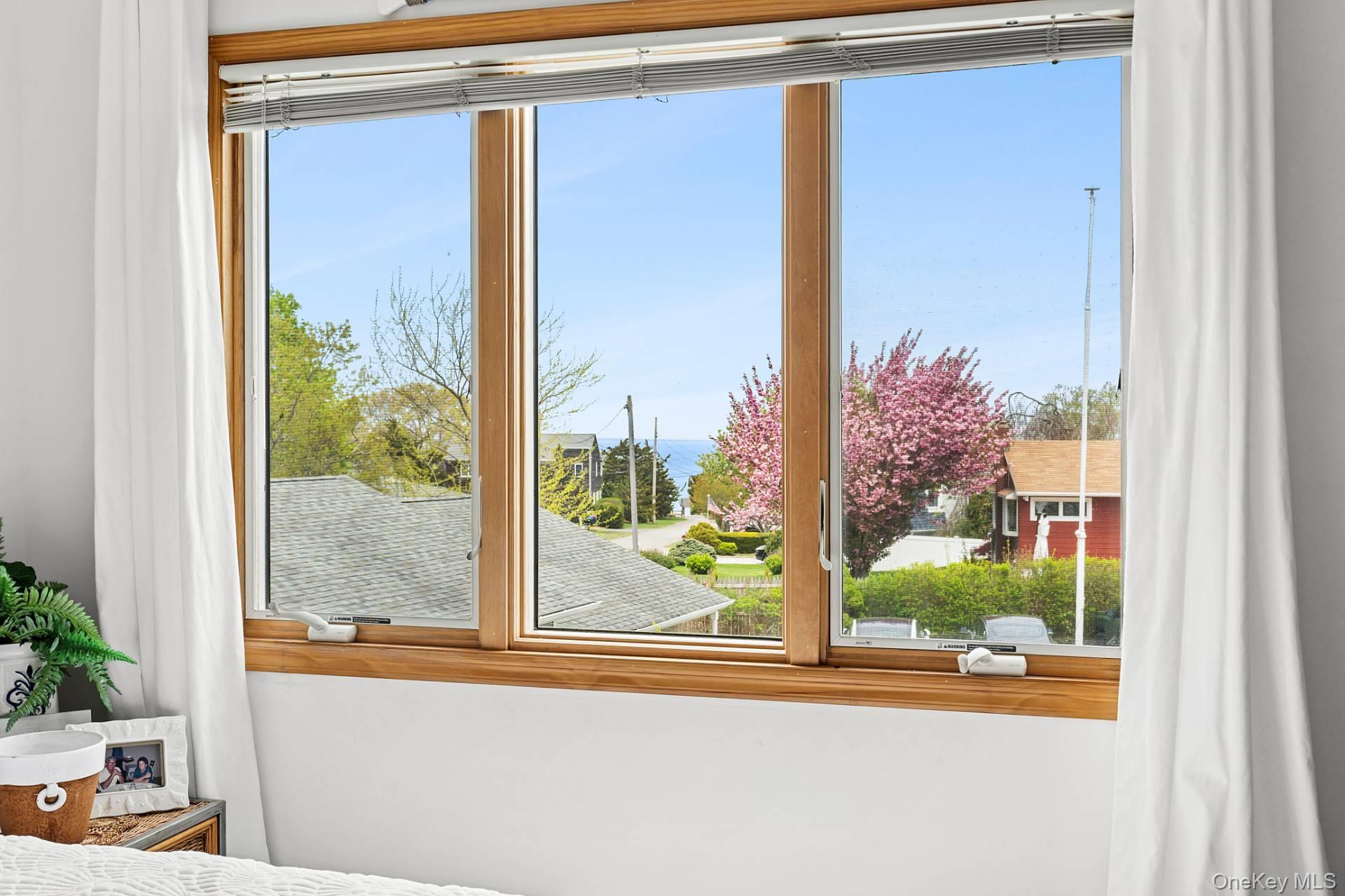 73 North Road, Hampton Bays, NY 11946