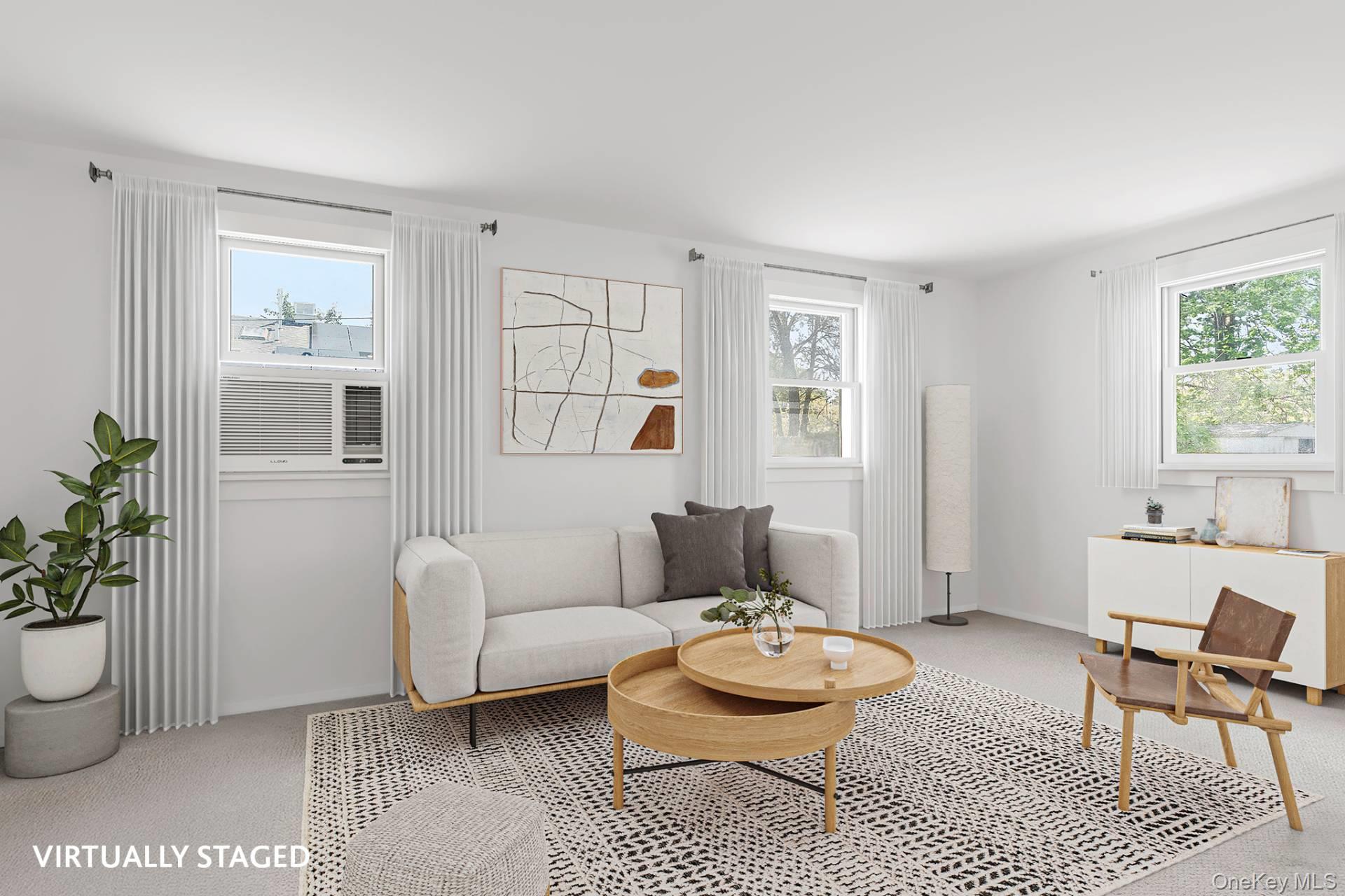 73 North Road, Hampton Bays, NY 11946